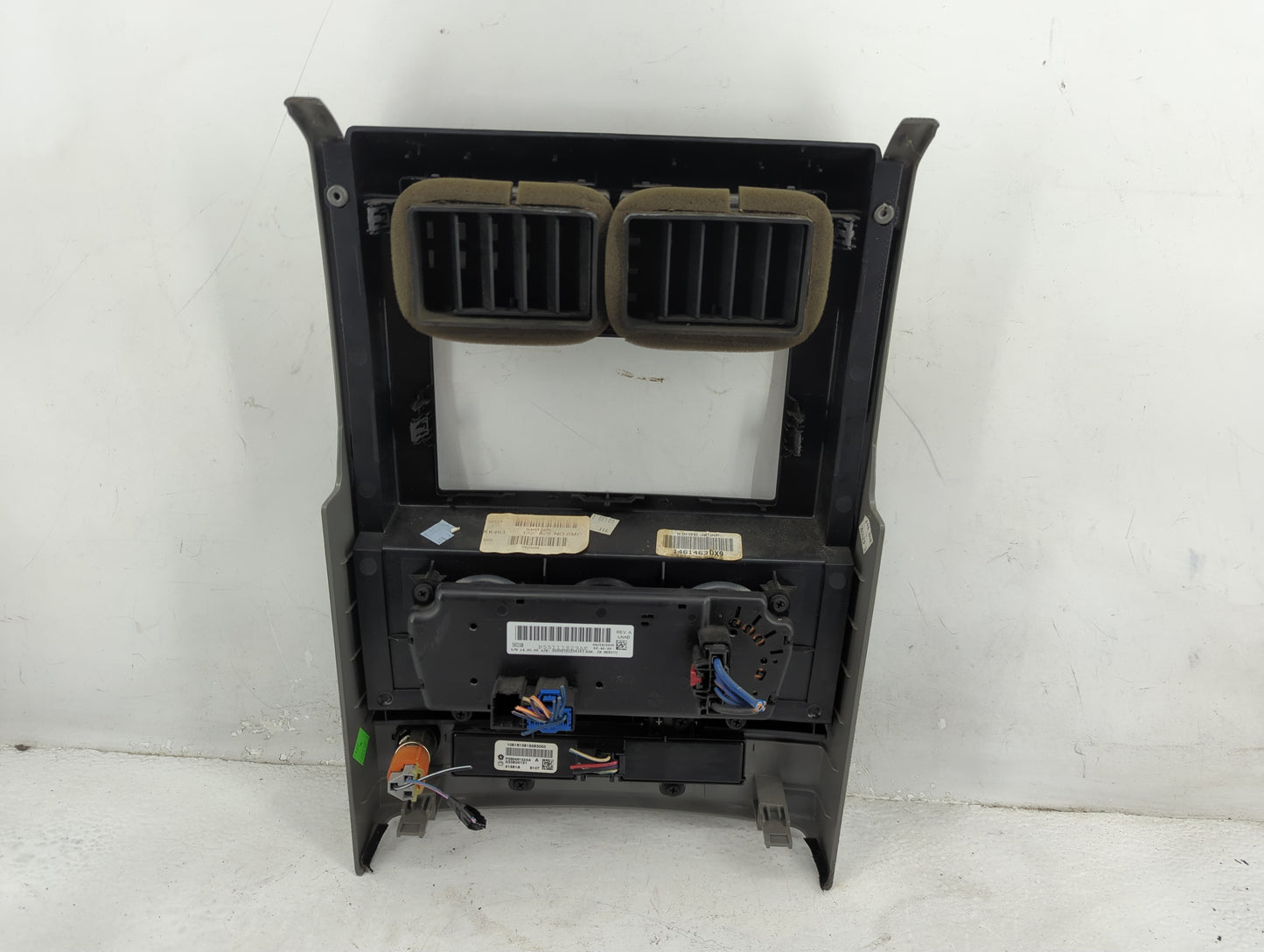 2008 Jeep Liberty Information Radio Display Screen Bezel Vents - Oemusedautoparts1.com
