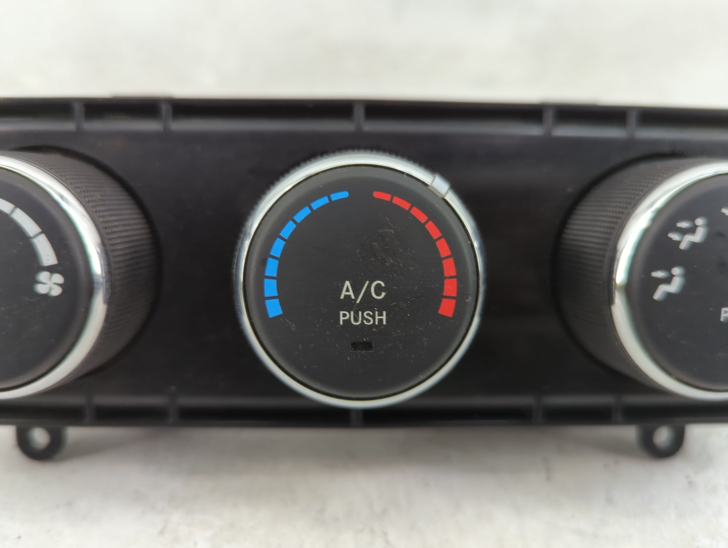 2008-2009 Jeep Liberty Climate Control Module Temperature AC/Heater Replacement P/N:55111943AD Fits Fits 2008 2009 OEM Used 