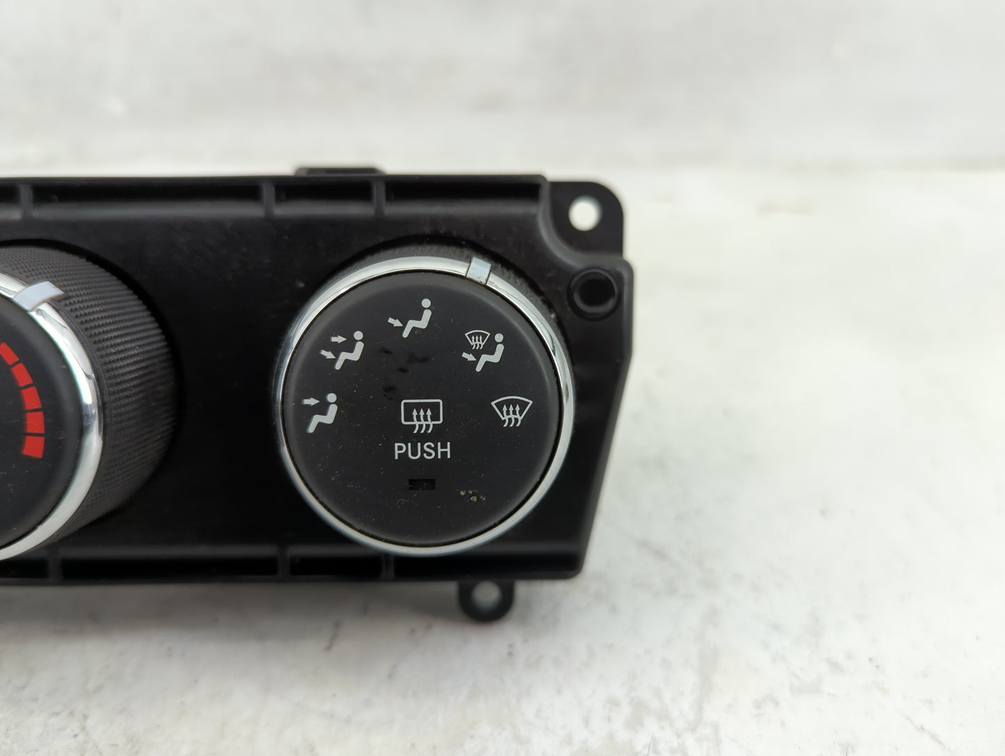 2008-2009 Jeep Liberty Climate Control Module Temperature AC/Heater Replacement P/N:55111943AD Fits Fits 2008 2009 OEM Used 
