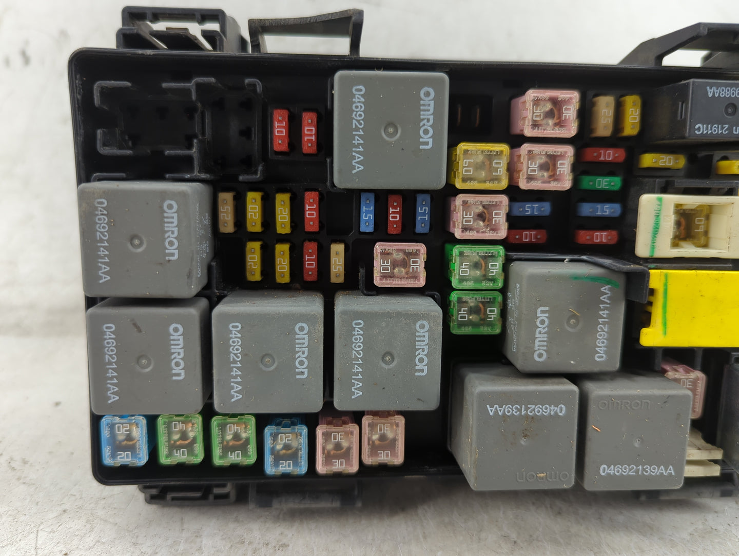 2008-2008 Jeep Liberty Fusebox Fuse Box Relay Module Tipm Kab0cc04e7 - Oemusedautoparts1.com