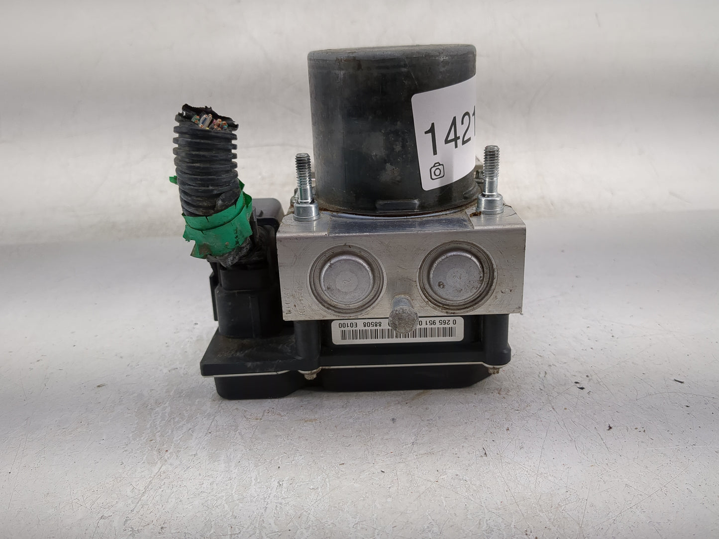 2008 Jeep Liberty ABS Pump Control Module Replacement P/N:88508 E0100 0 265 951 011 Fits OEM Used Auto Parts - Oemusedautopa