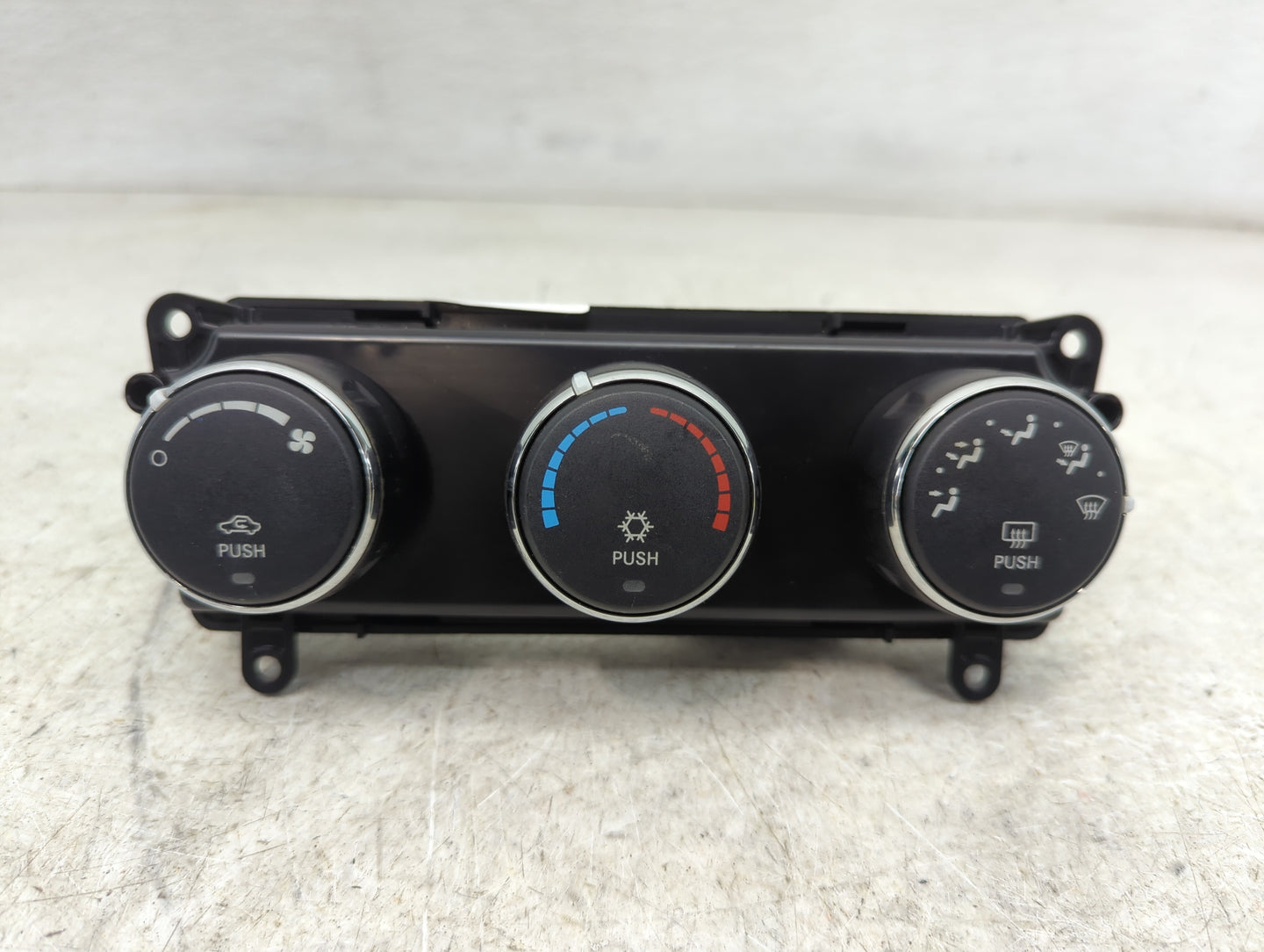 2008-2009 Jeep Liberty Climate Control Module Temperature AC/Heater Replacement P/N:P55111829AD Fits Fits 2008 2009 OEM Used
