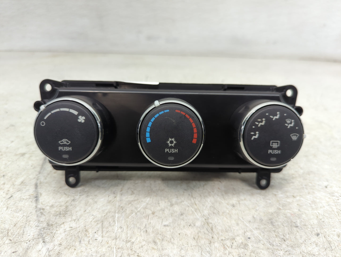 2008-2009 Jeep Liberty Climate Control Module Temperature AC/Heater Replacement P/N:P55111829AD Fits Fits 2008 2009 OEM Used
