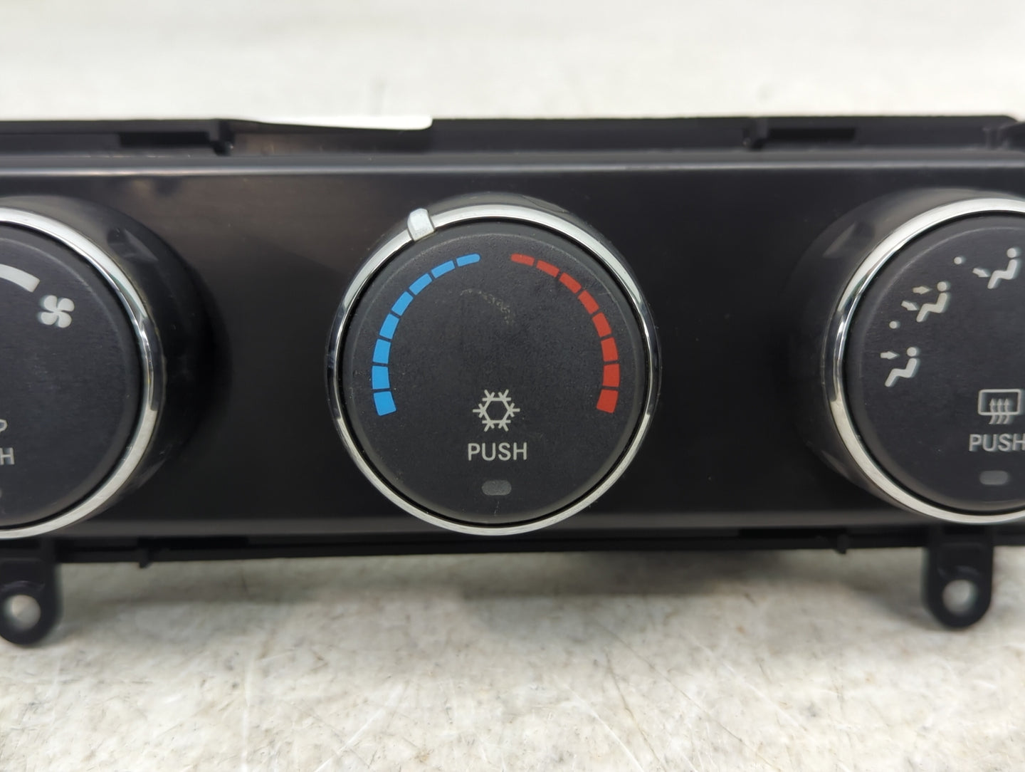 2008-2009 Jeep Liberty Climate Control Module Temperature AC/Heater Replacement P/N:P55111829AD Fits Fits 2008 2009 OEM Used