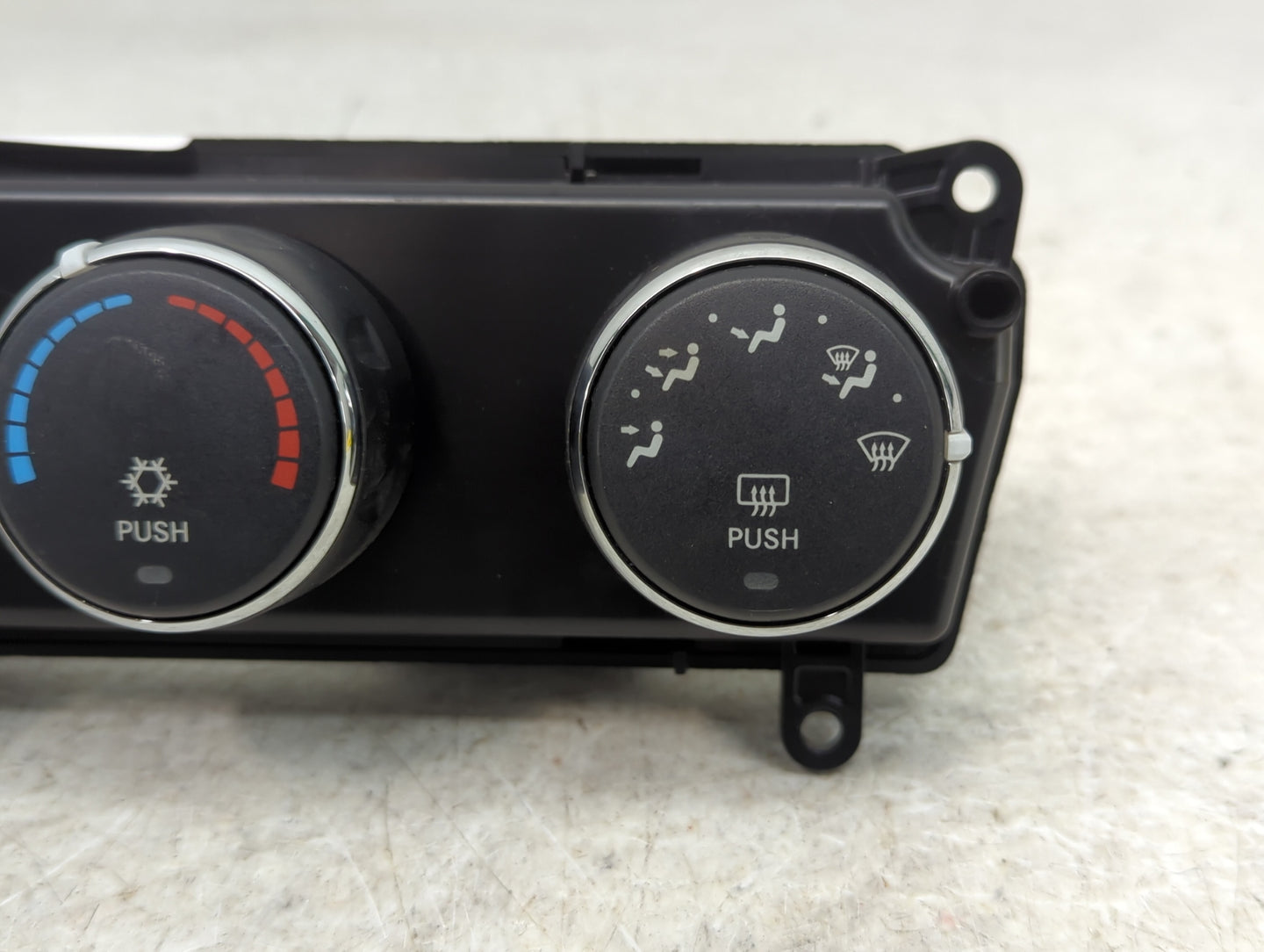 2008-2009 Jeep Liberty Climate Control Module Temperature AC/Heater Replacement P/N:P55111829AD Fits Fits 2008 2009 OEM Used