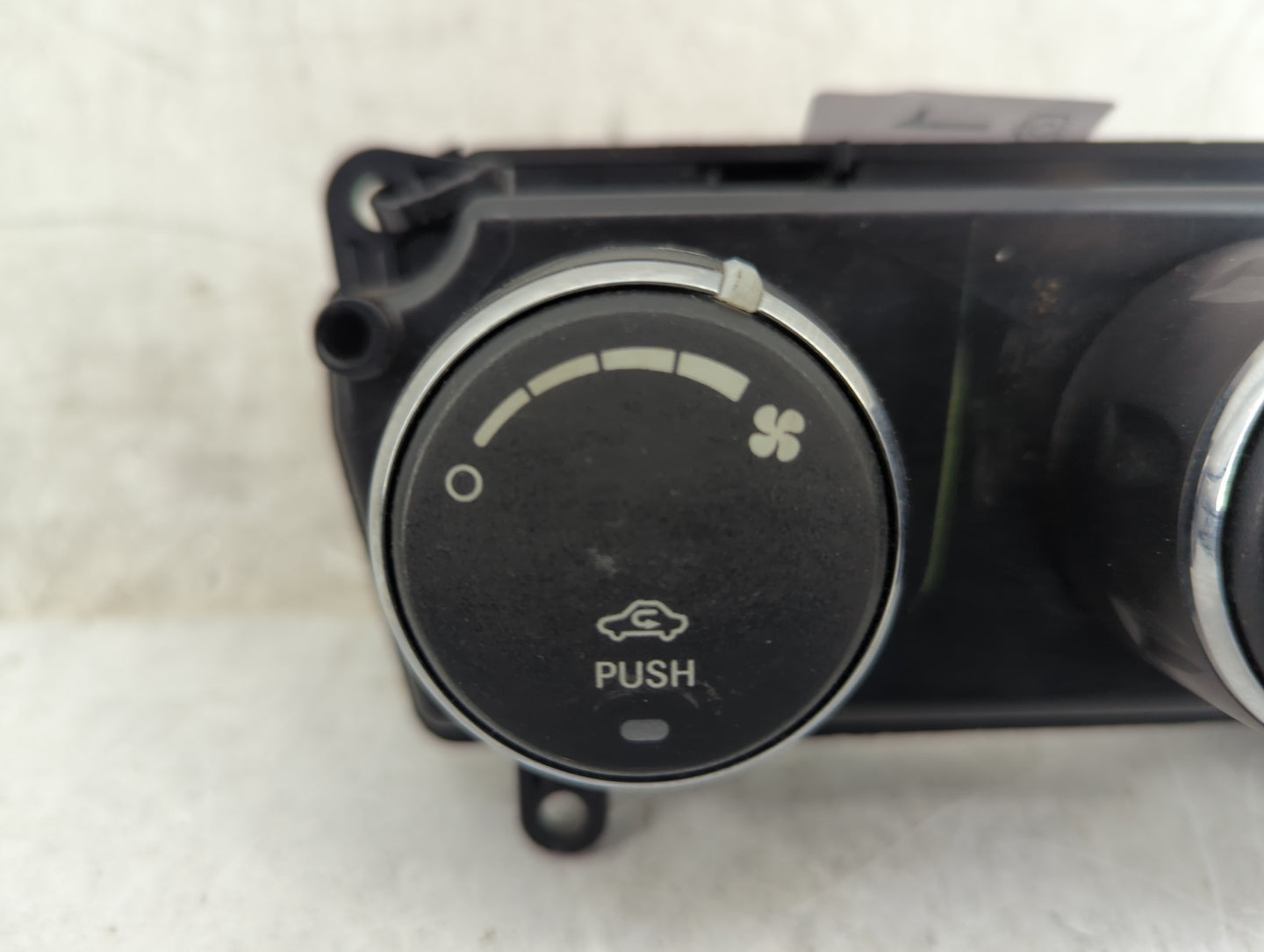 2008-2009 Jeep Liberty Climate Control Module Temperature AC/Heater Replacement P/N:P55111829AE 58024M Fits Fits 2008 2009 O
