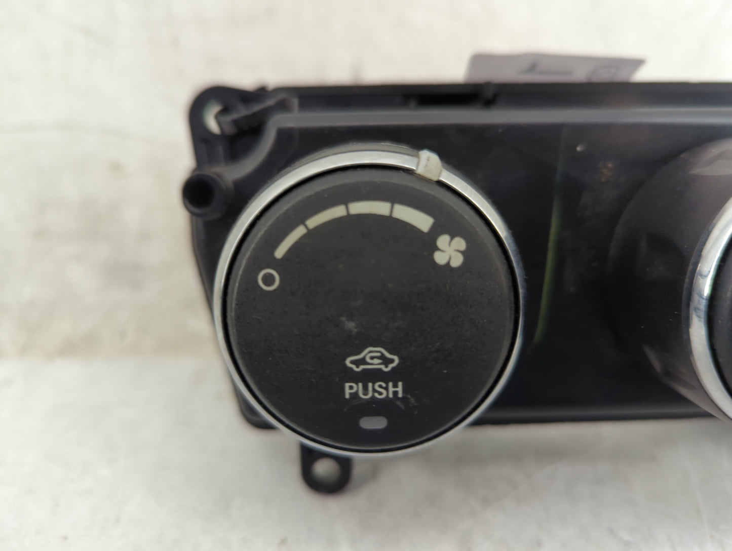 2008-2009 Jeep Liberty Climate Control Module Temperature AC/Heater Replacement P/N:P55111829AE 58024M Fits Fits 2008 2009 O