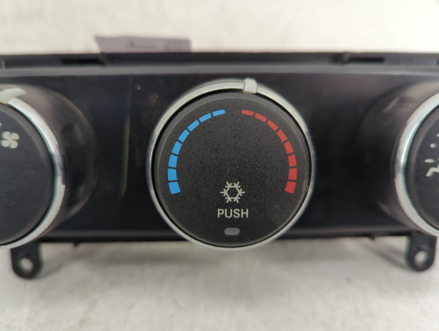 2008-2009 Jeep Liberty Climate Control Module Temperature AC/Heater Replacement P/N:P55111829AE 58024M Fits Fits 2008 2009 O
