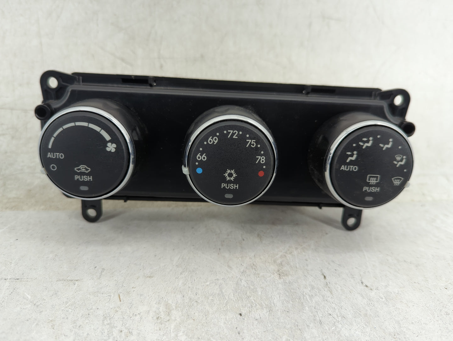 2008-2009 Jeep Liberty Climate Control Module Temperature AC/Heater Replacement P/N:P55111816AE Fits Fits 2008 2009 OEM Used