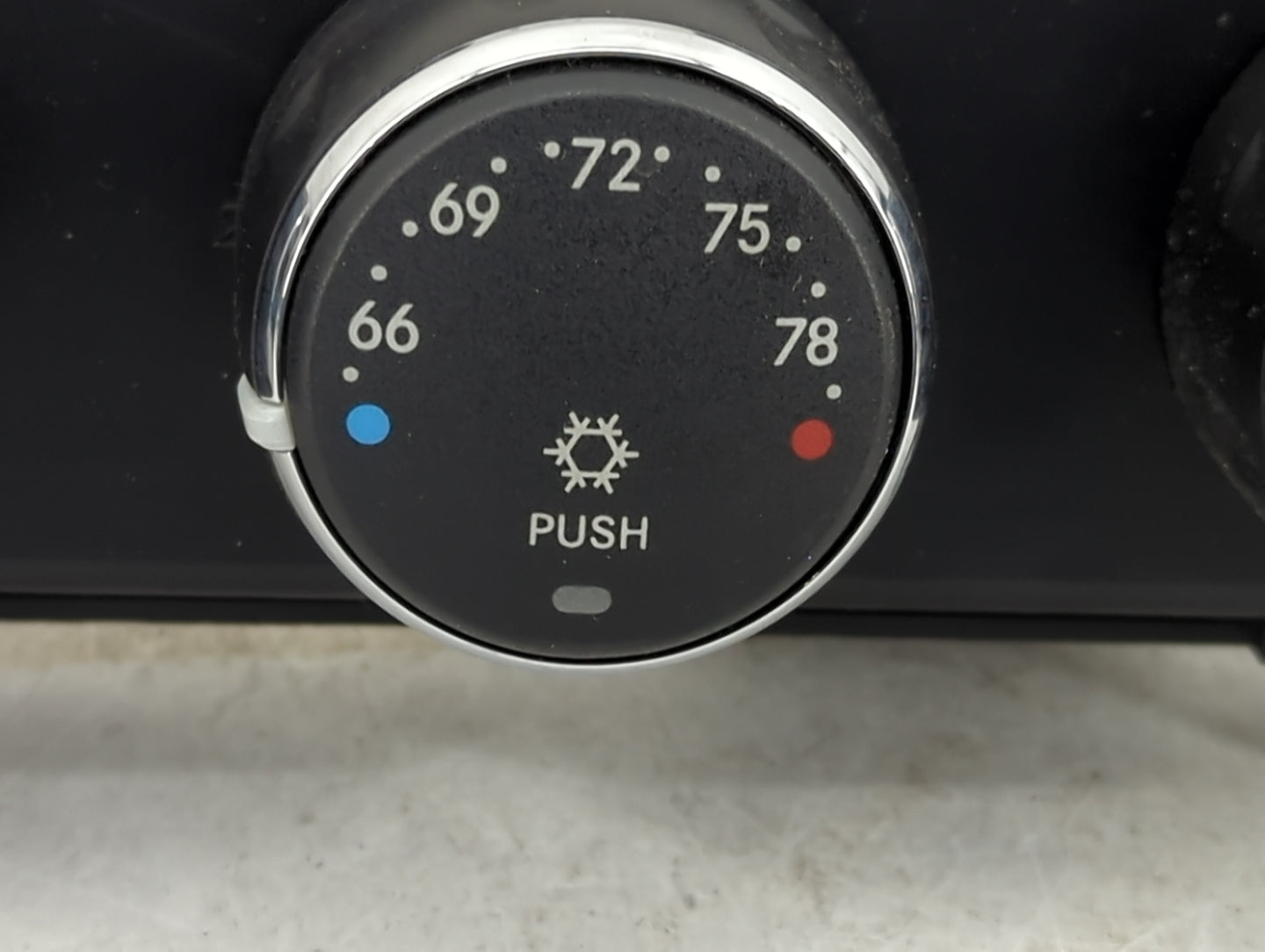 2008-2009 Jeep Liberty Climate Control Module Temperature AC/Heater Replacement P/N:P55111816AE Fits Fits 2008 2009 OEM Used