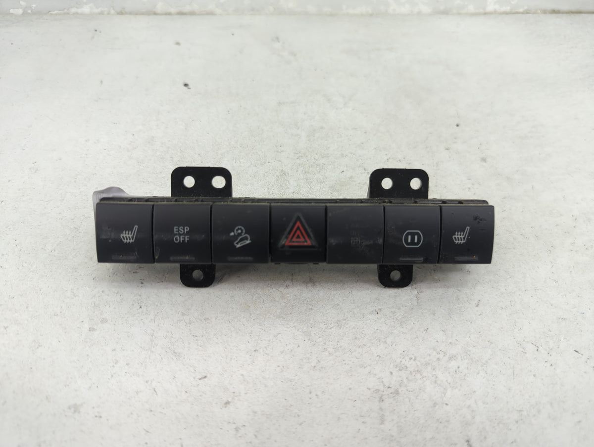 2008 Jeep Liberty Hazard Switch 033802701|p04602989aa - Oemusedautoparts1.com