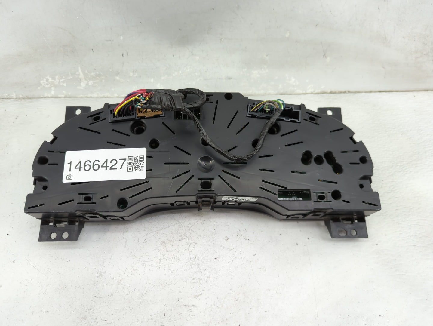 2008 Jeep Liberty Instrument Cluster Speedometer Gauges P/N:P05172024AK Miles: Fits OEM Used Auto Parts - Oemusedautoparts1.