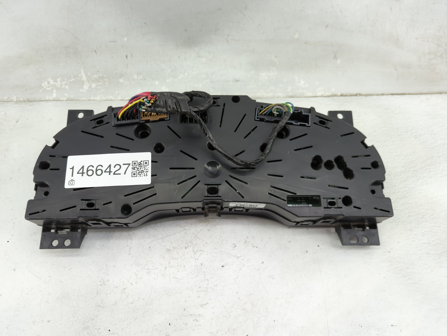2008 Jeep Liberty Instrument Cluster Speedometer Gauges P/N:P05172024AK Miles: Fits OEM Used Auto Parts - Oemusedautoparts1.