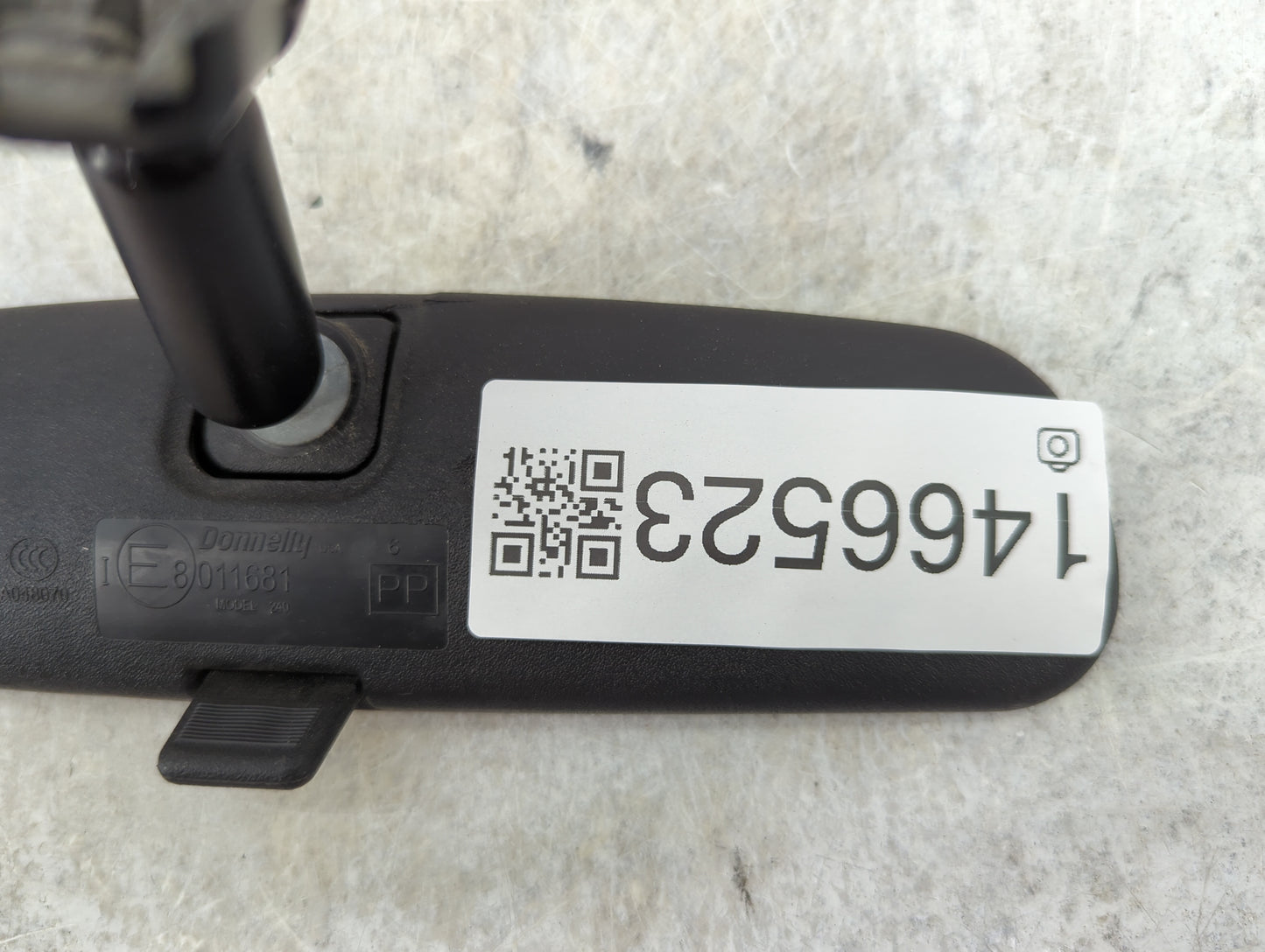 2008 Jeep Liberty Interior Rear View Mirror Replacement OEM P/N:E8011681 Fits OEM Used Auto Parts - Oemusedautoparts1.com