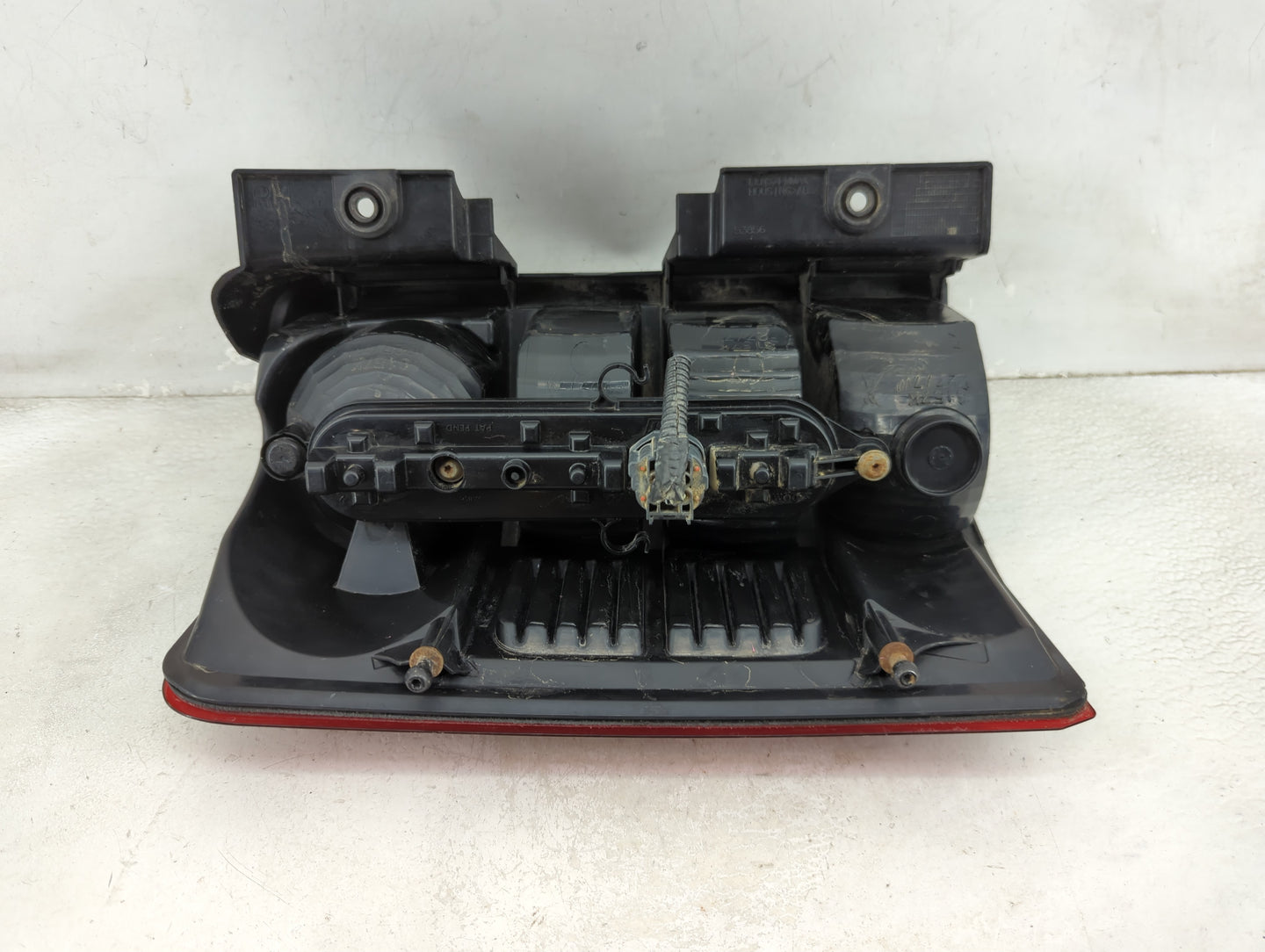 2008-2012 Jeep Liberty Tail Light Assembly Passenger Right OEM P/N:53856 Fits Fits 2008 2009 2010 2011 2012 OEM Used Auto Pa