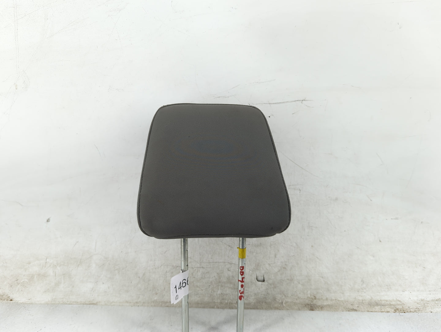 2008-2012 Jeep Liberty Headrest Head Rest Front Driver Seat Black 1466921 - Oemusedautoparts1.com