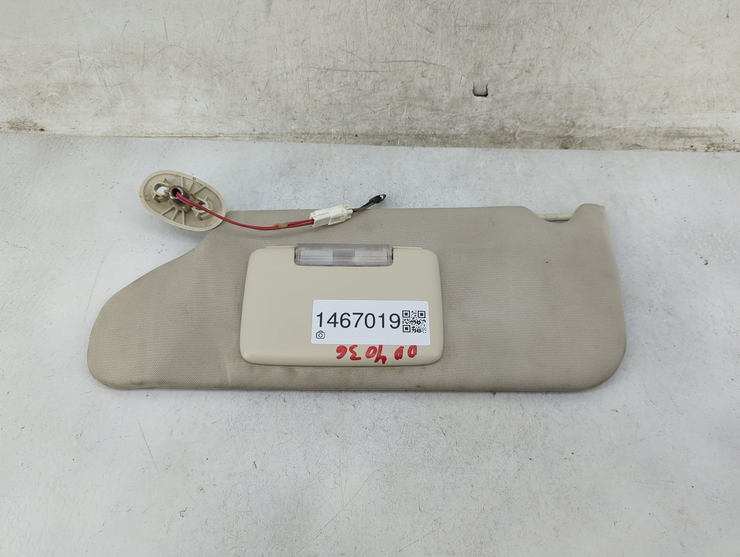 2008-2012 Jeep Liberty Sun Visor Shade Replacement Driver Left Mirror Fits Fits 2008 2009 2010 2011 2012 OEM Used Auto Parts