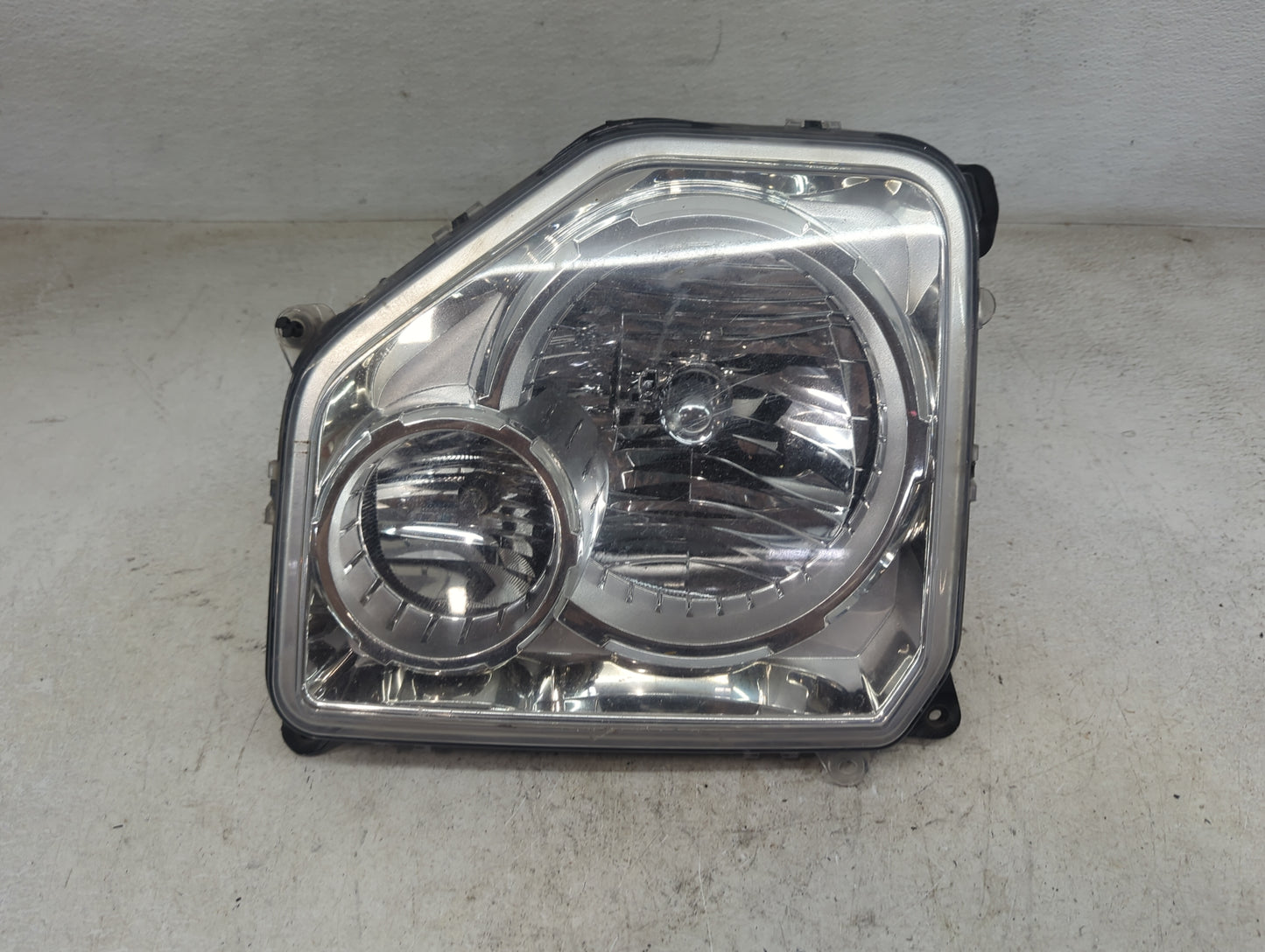 2008-2012 Jeep Liberty Passenger Right Oem Head Light Headlight Lamp 1467130 - Oemusedautoparts1.com