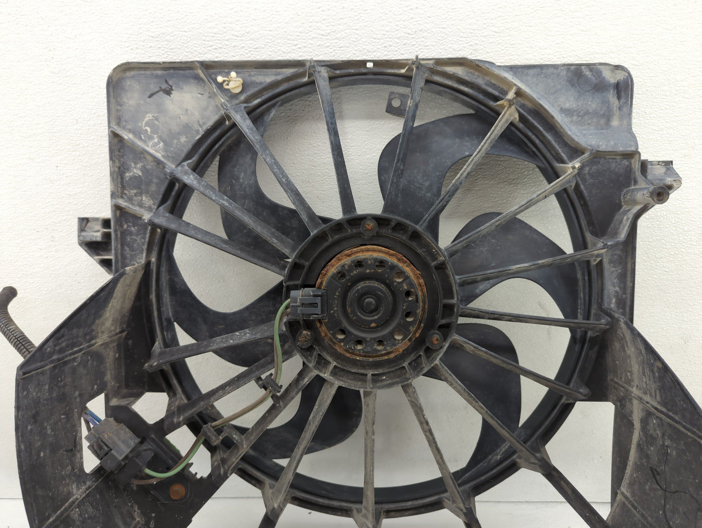 2008-2012 Jeep Liberty Left Radiator Fan Motor Assembly - Oemusedautoparts1.com