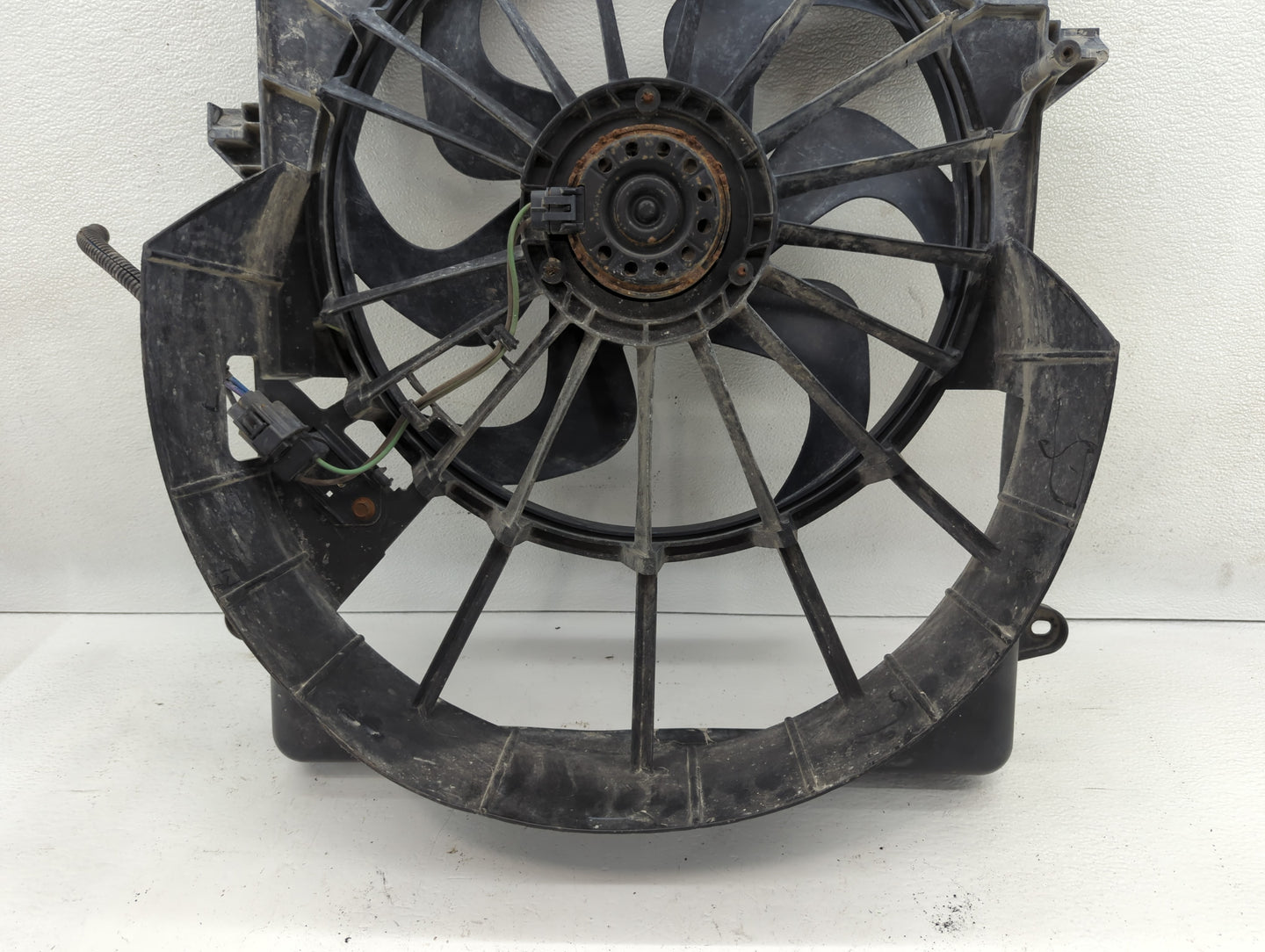 2008-2012 Jeep Liberty Left Radiator Fan Motor Assembly - Oemusedautoparts1.com