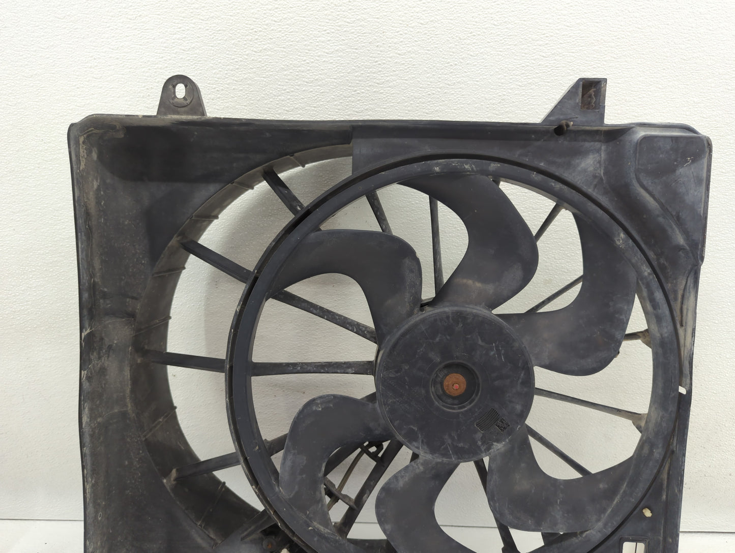 2008-2012 Jeep Liberty Left Radiator Fan Motor Assembly - Oemusedautoparts1.com