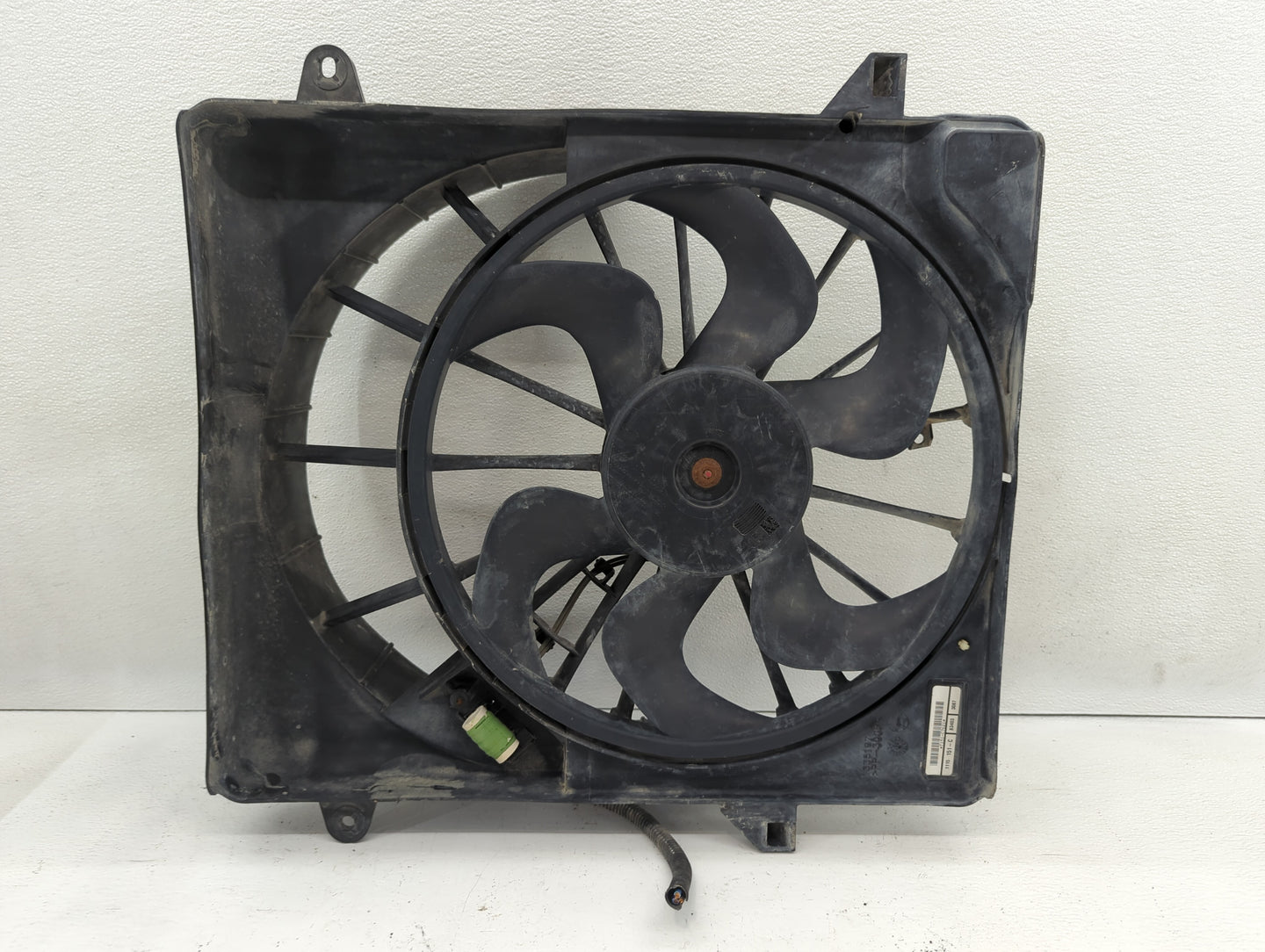 2008-2012 Jeep Liberty Left Radiator Fan Motor Assembly - Oemusedautoparts1.com