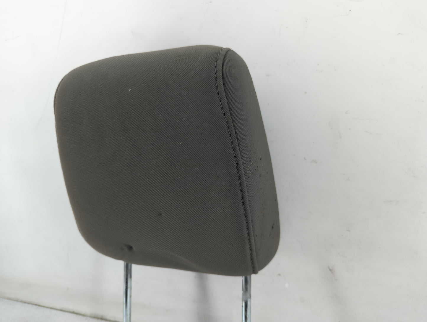 2008-2012 Jeep Liberty Headrest Head Rest Rear Seat Fits Fits 2008 2009 2010 2011 2012 OEM Used Auto Parts - Oemusedautopart