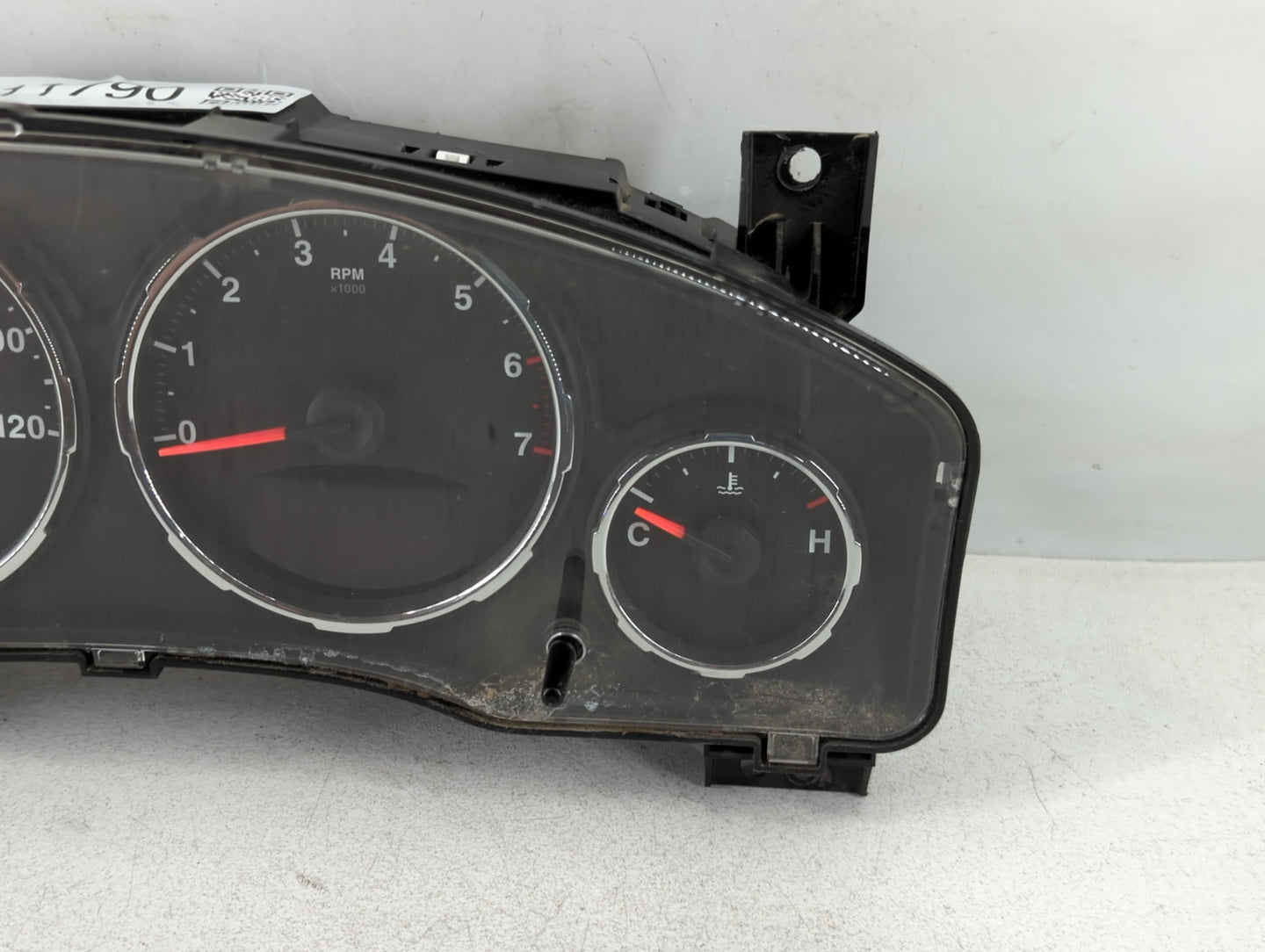2008 Jeep Liberty Instrument Cluster Speedometer Gauges P/N:P05172023AK Fits OEM Used Auto Parts - Oemusedautoparts1.com