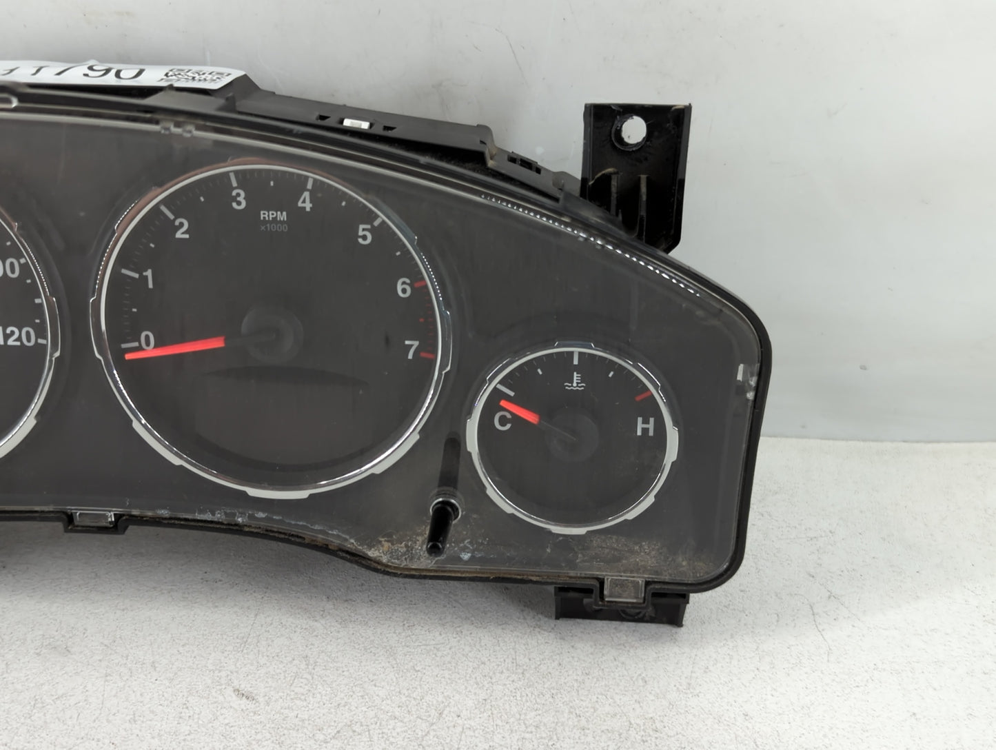 2008 Jeep Liberty Instrument Cluster Speedometer Gauges P/N:P05172023AK Fits OEM Used Auto Parts - Oemusedautoparts1.com
