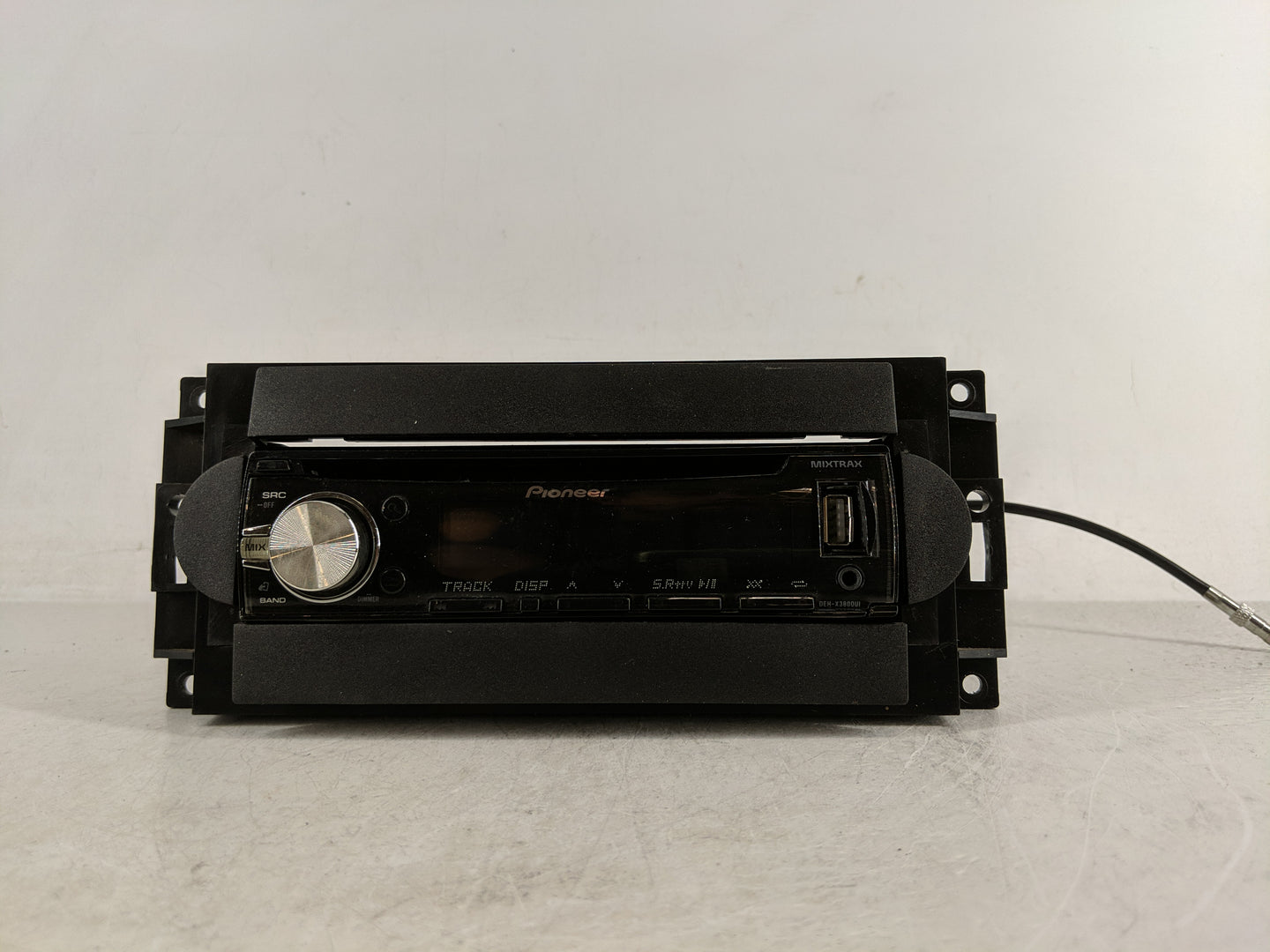 2007-2010 Jeep Patriot Radio AM FM Cd Player Receiver Replacement P/N:DEX-X3800U1 Fits Fits 2007 2008 2009 2010 OEM Used Aut