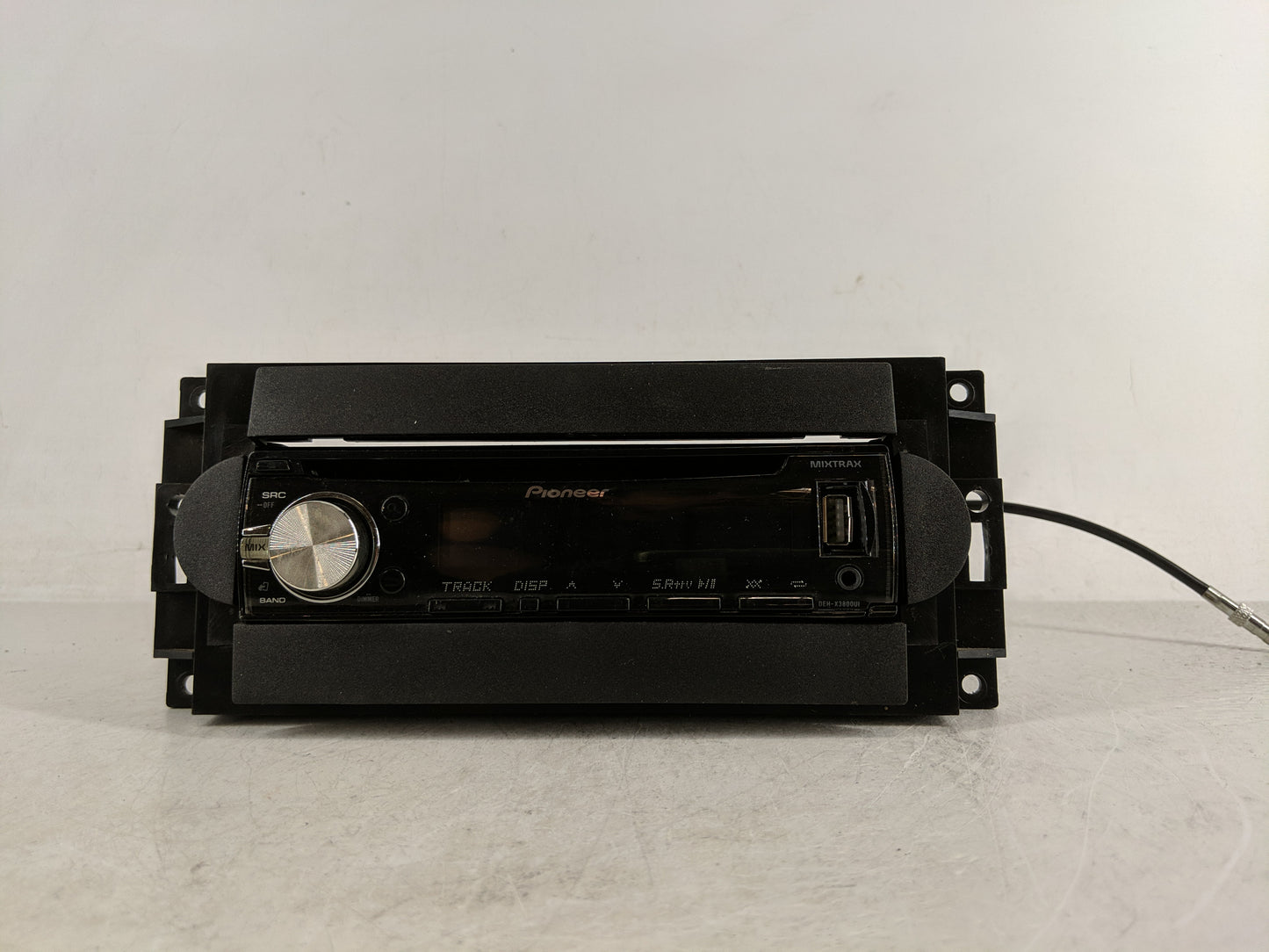2007-2010 Jeep Patriot Radio AM FM Cd Player Receiver Replacement P/N:DEX-X3800U1 Fits Fits 2007 2008 2009 2010 OEM Used Aut