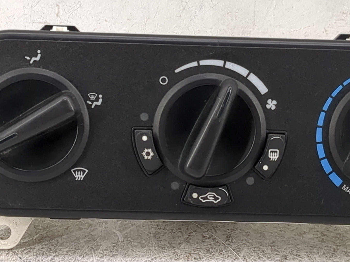 2007-2009 Jeep Patriot Climate Control Module Temperature AC/Heater Replacement P/N:P55111874AC Fits Fits 2007 2008 2009 OEM