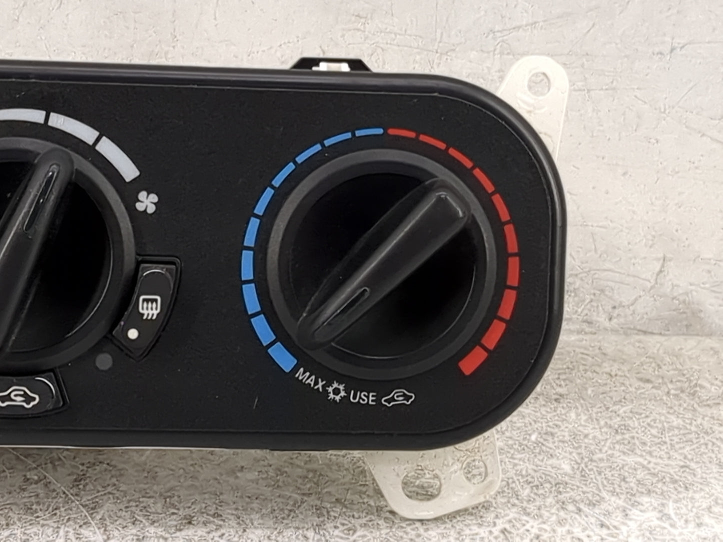2007-2009 Jeep Patriot Climate Control Module Temperature AC/Heater Replacement P/N:P55111874AC Fits Fits 2007 2008 2009 OEM