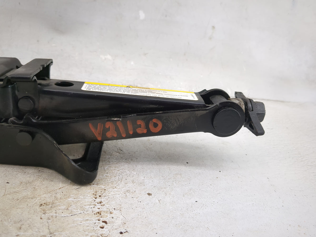 2008 Jeep Patriot Spare Scissor Car Jack - Oemusedautoparts1.com