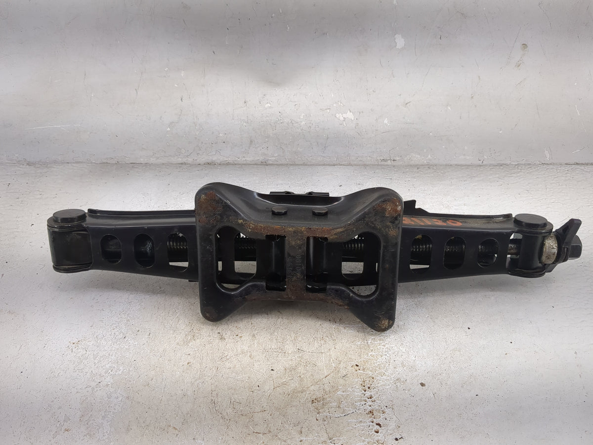 2008 Jeep Patriot Spare Scissor Car Jack - Oemusedautoparts1.com