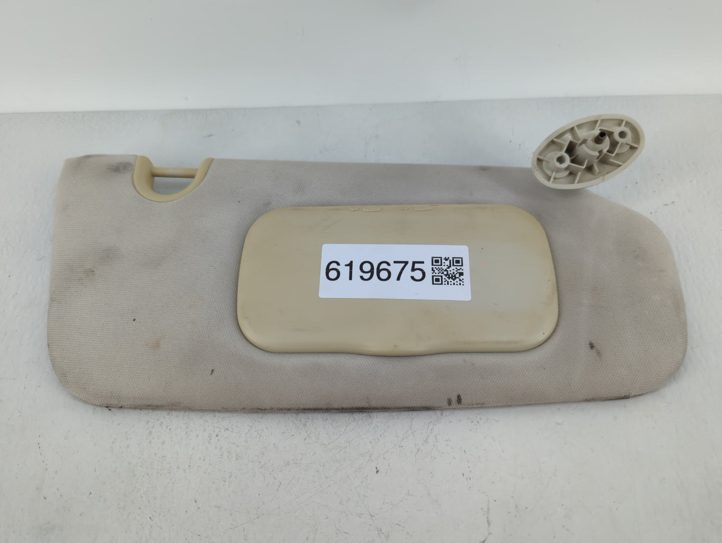 2007-2009 Jeep Patriot Sun Visor Shade Replacement Passenger Right Mirror Fits Fits 2007 2008 2009 OEM Used Auto Parts - Oem