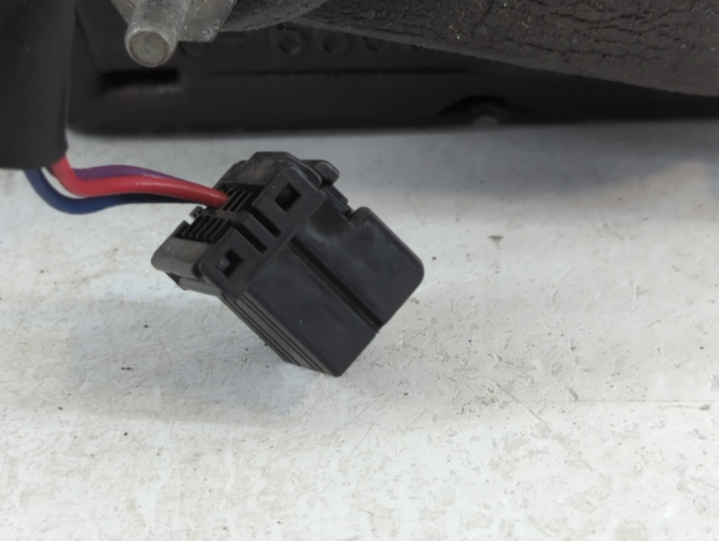 2007-2012 Jeep Patriot Driver Side View Mirror - Left Door Mirror OEM Used - Oemusedautoparts1.com