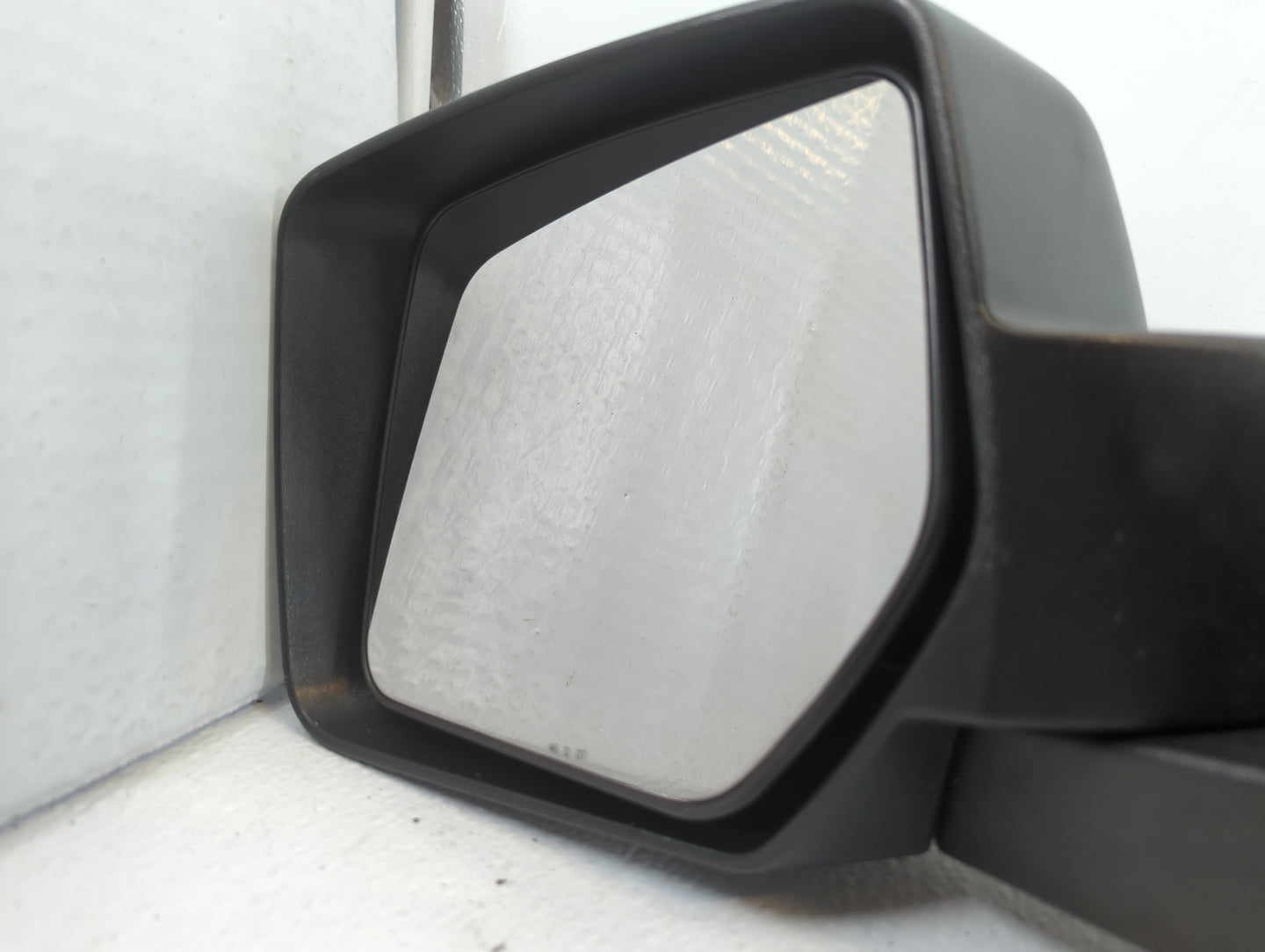 2007-2012 Jeep Patriot Driver Side View Mirror - Left Door Mirror OEM Used - Oemusedautoparts1.com