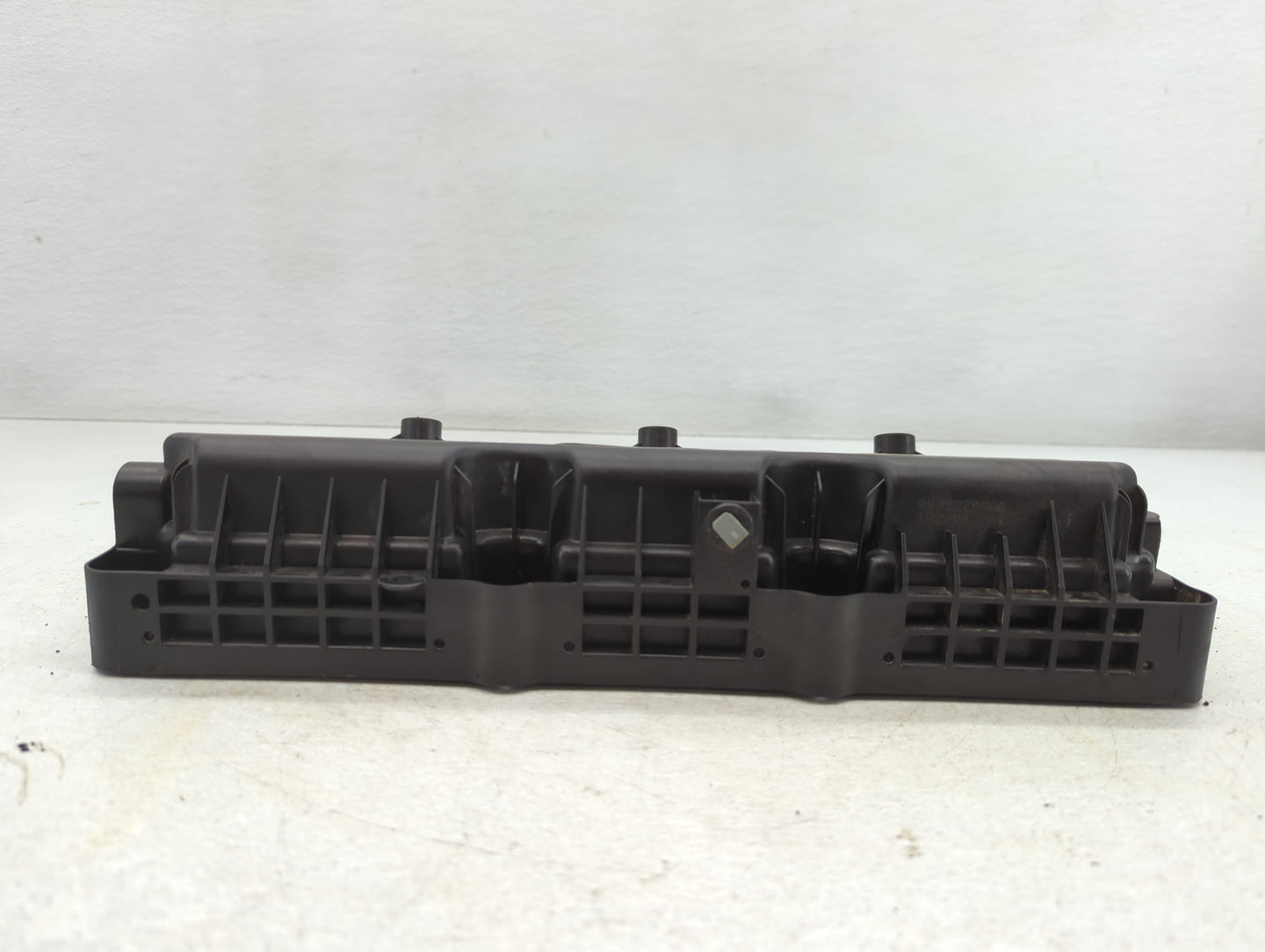2008 Jeep Patriot Driver Left Cylinder Head Valve Cover P/N:P04892523AA Fits OEM Used Auto Parts - Oemusedautoparts1.com