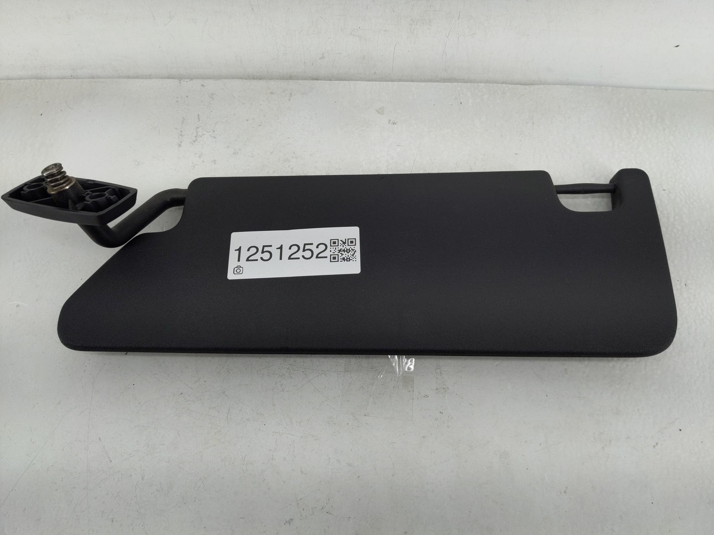 2007-2009 Jeep Wrangler Sun Visor Shade Replacement Driver Left Mirror Fits Fits 2007 2008 2009 OEM Used Auto Parts - Oemuse