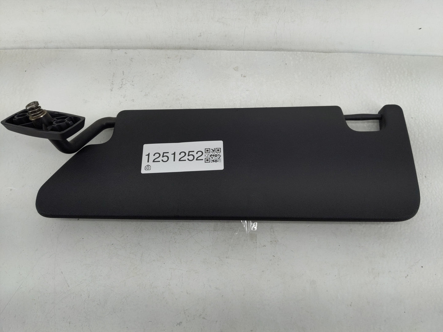 2007-2009 Jeep Wrangler Sun Visor Shade Replacement Driver Left Mirror Fits Fits 2007 2008 2009 OEM Used Auto Parts - Oemuse