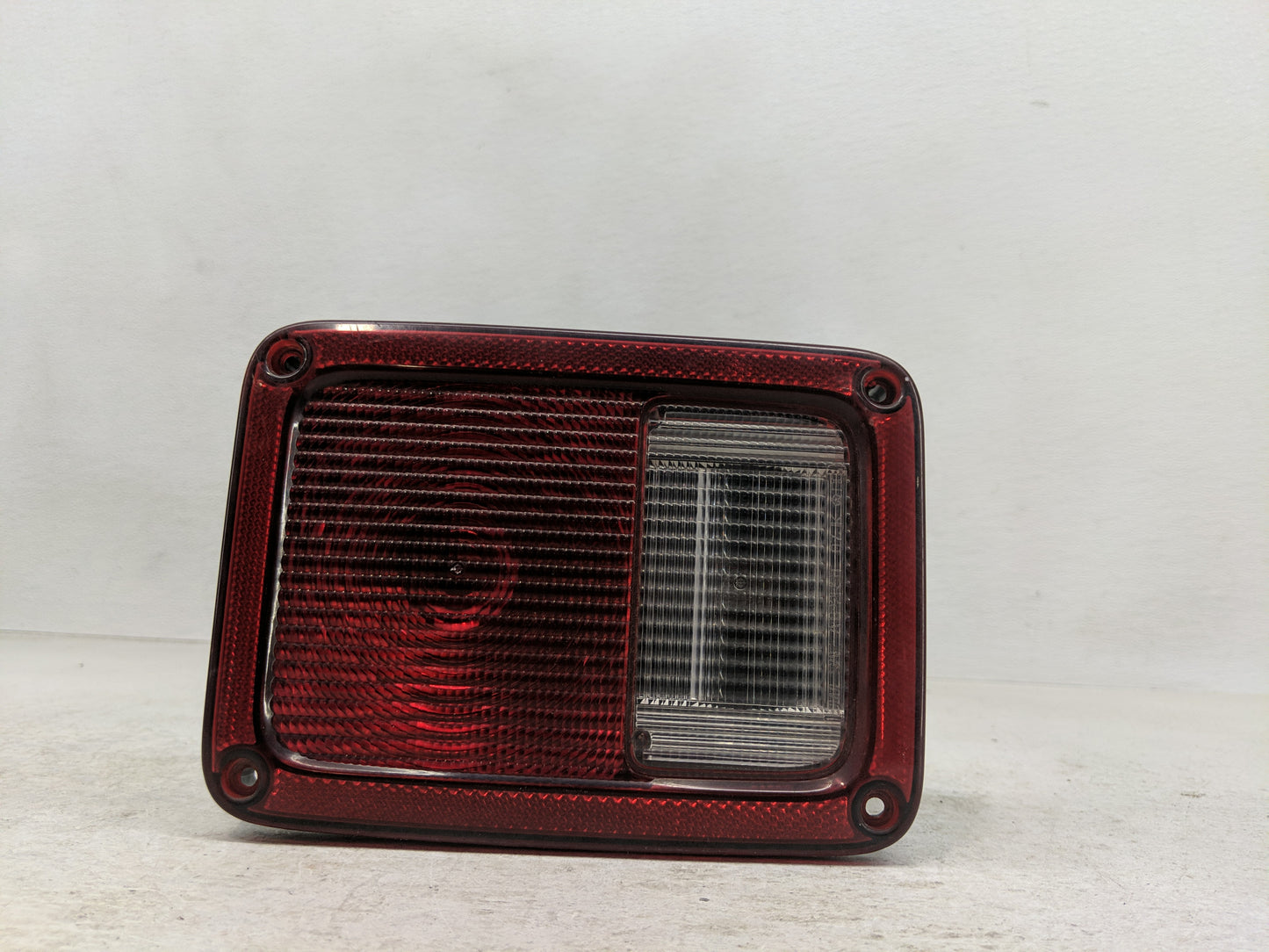 2007-2018 Jeep Wrangler Tail Light Assembly Passenger Right OEM P/N:55077890AD Fits OEM Used Auto Parts - Oemusedautoparts1.
