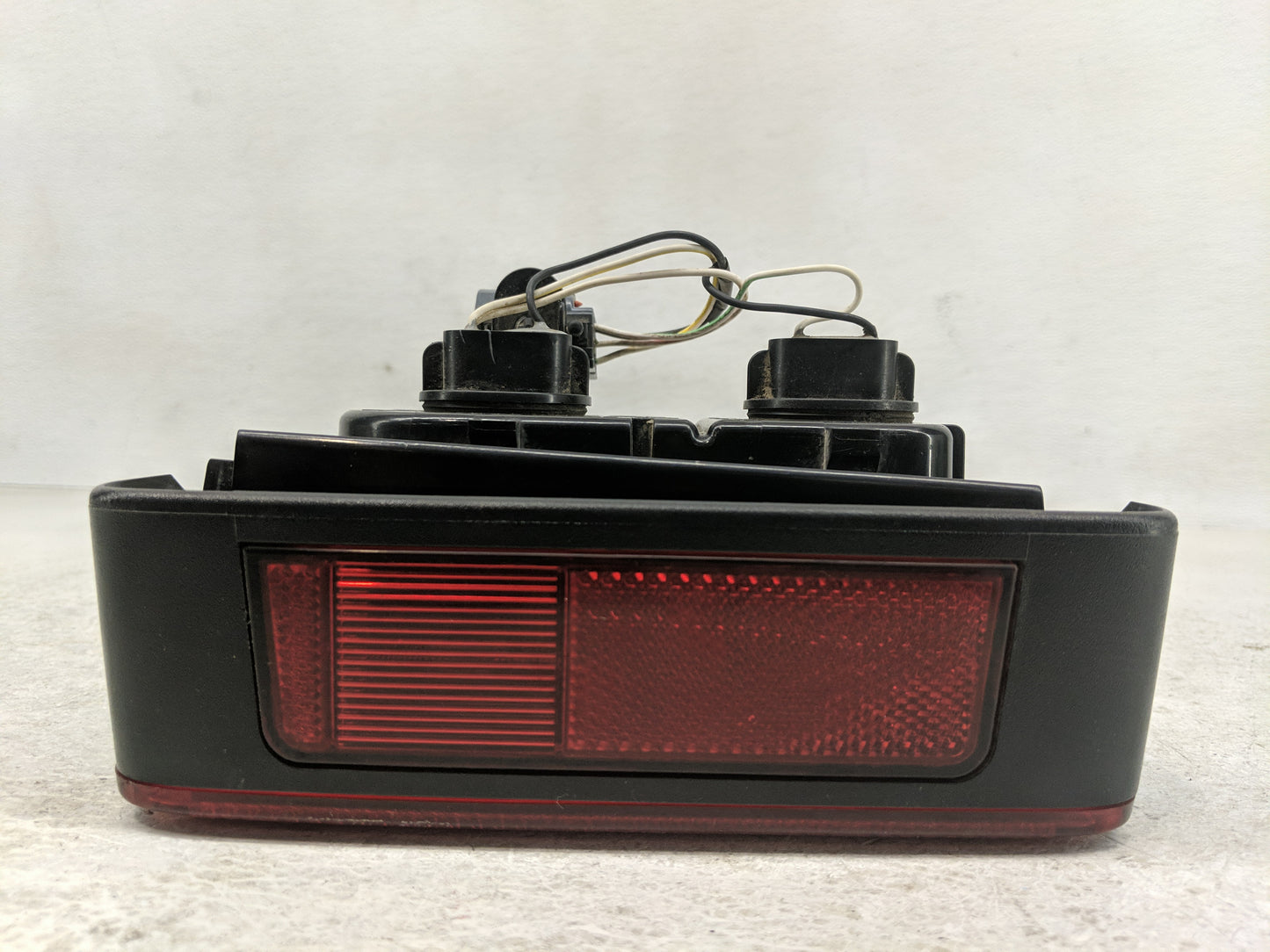 2007-2018 Jeep Wrangler Tail Light Assembly Passenger Right OEM P/N:55077890AD Fits OEM Used Auto Parts - Oemusedautoparts1.