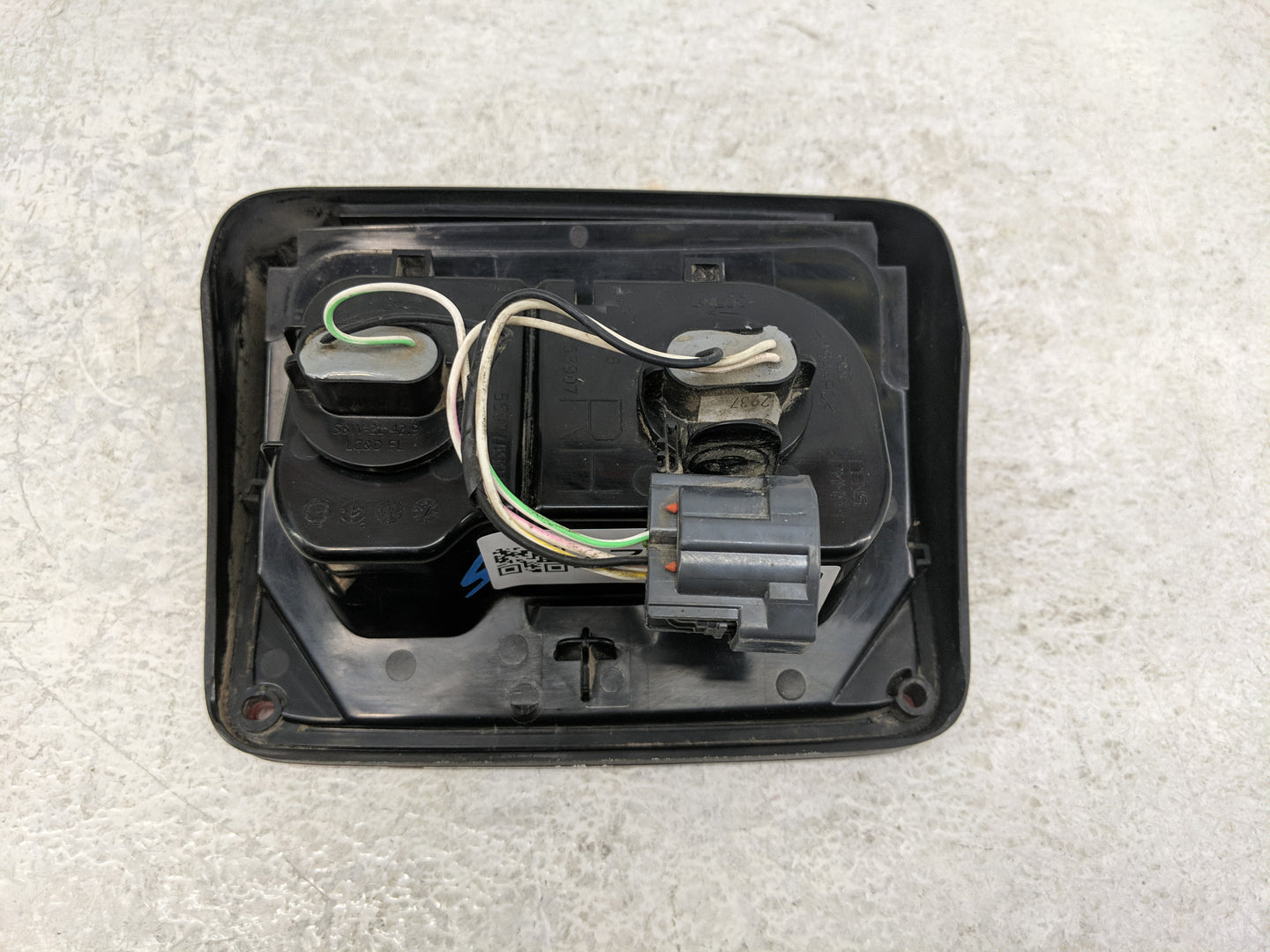 2007-2018 Jeep Wrangler Tail Light Assembly Passenger Right OEM P/N:55077890AD Fits OEM Used Auto Parts - Oemusedautoparts1.