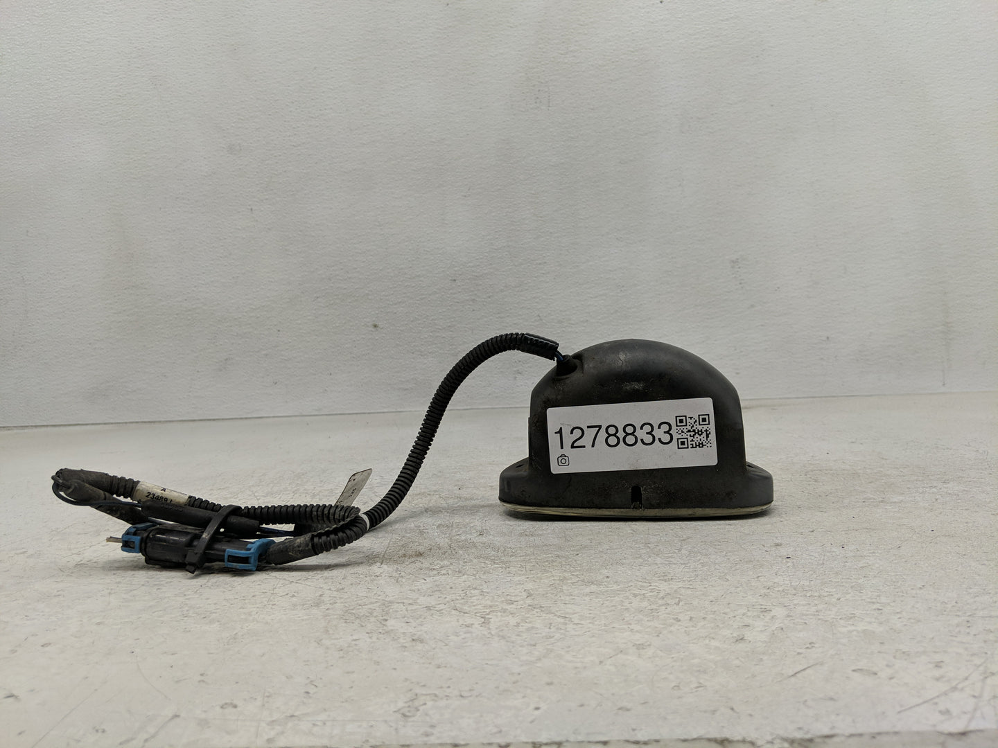 2007-2013 Jeep Wrangler Passenger Right Oem Front Light Lamp - Oemusedautoparts1.com