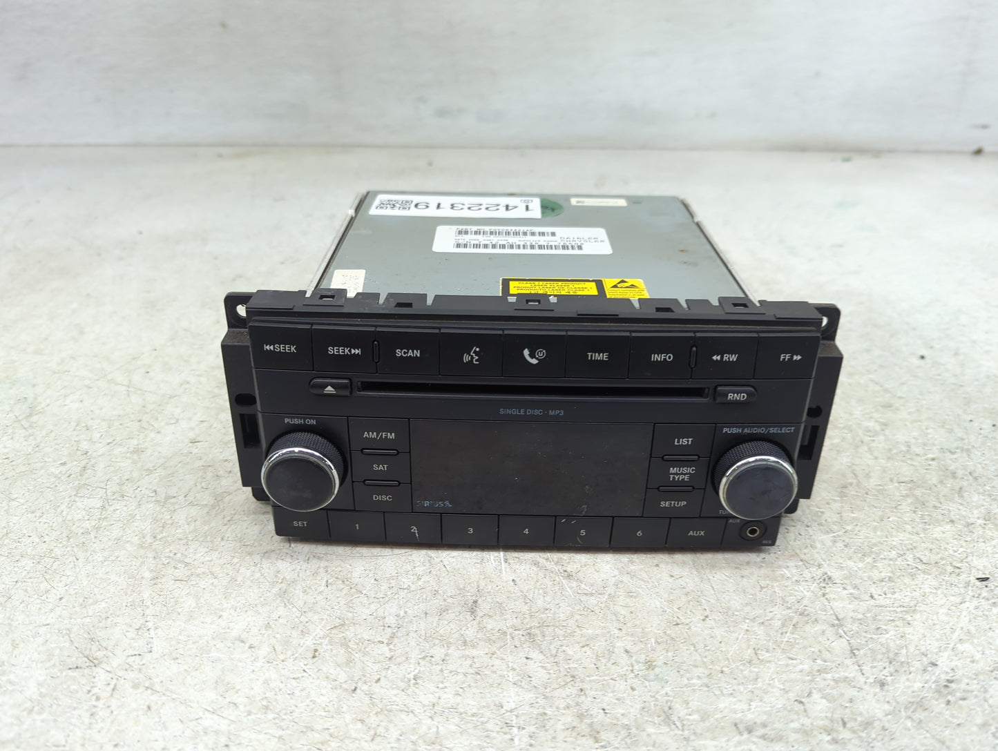 2008 Jeep Wrangler Radio AM FM Cd Player Receiver Replacement P/N:P05064421AF Fits OEM Used Auto Parts - Oemusedautoparts1.c