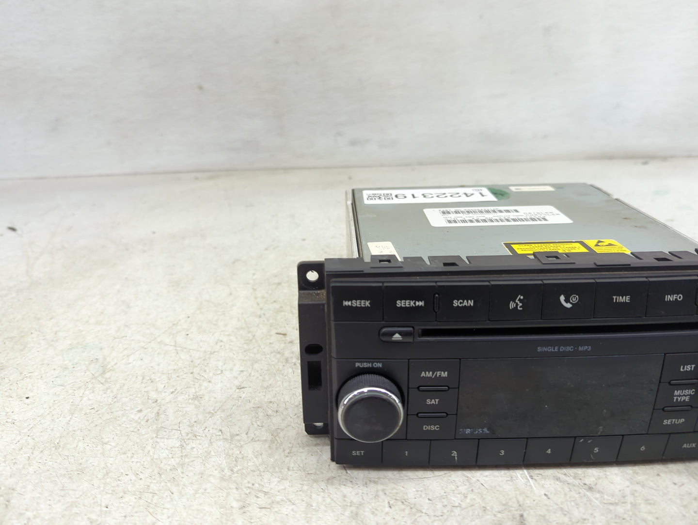 2008 Jeep Wrangler Radio AM FM Cd Player Receiver Replacement P/N:P05064421AF Fits OEM Used Auto Parts - Oemusedautoparts1.c