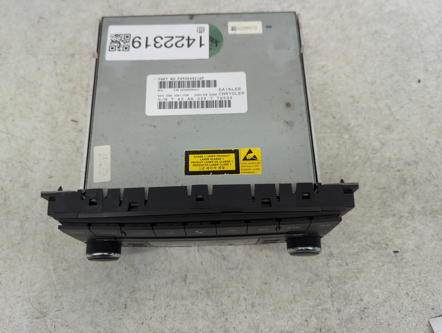 2008 Jeep Wrangler Radio AM FM Cd Player Receiver Replacement P/N:P05064421AF Fits OEM Used Auto Parts - Oemusedautoparts1.c