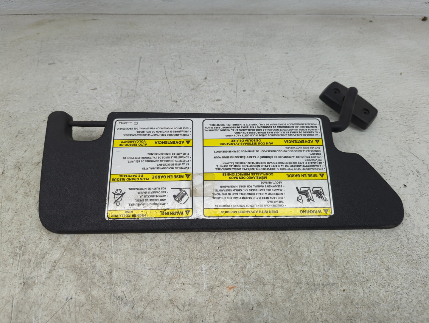 2007-2009 Jeep Wrangler Sun Visor Shade Replacement Driver Left Mirror Fits Fits 2007 2008 2009 OEM Used Auto Parts - Oemuse