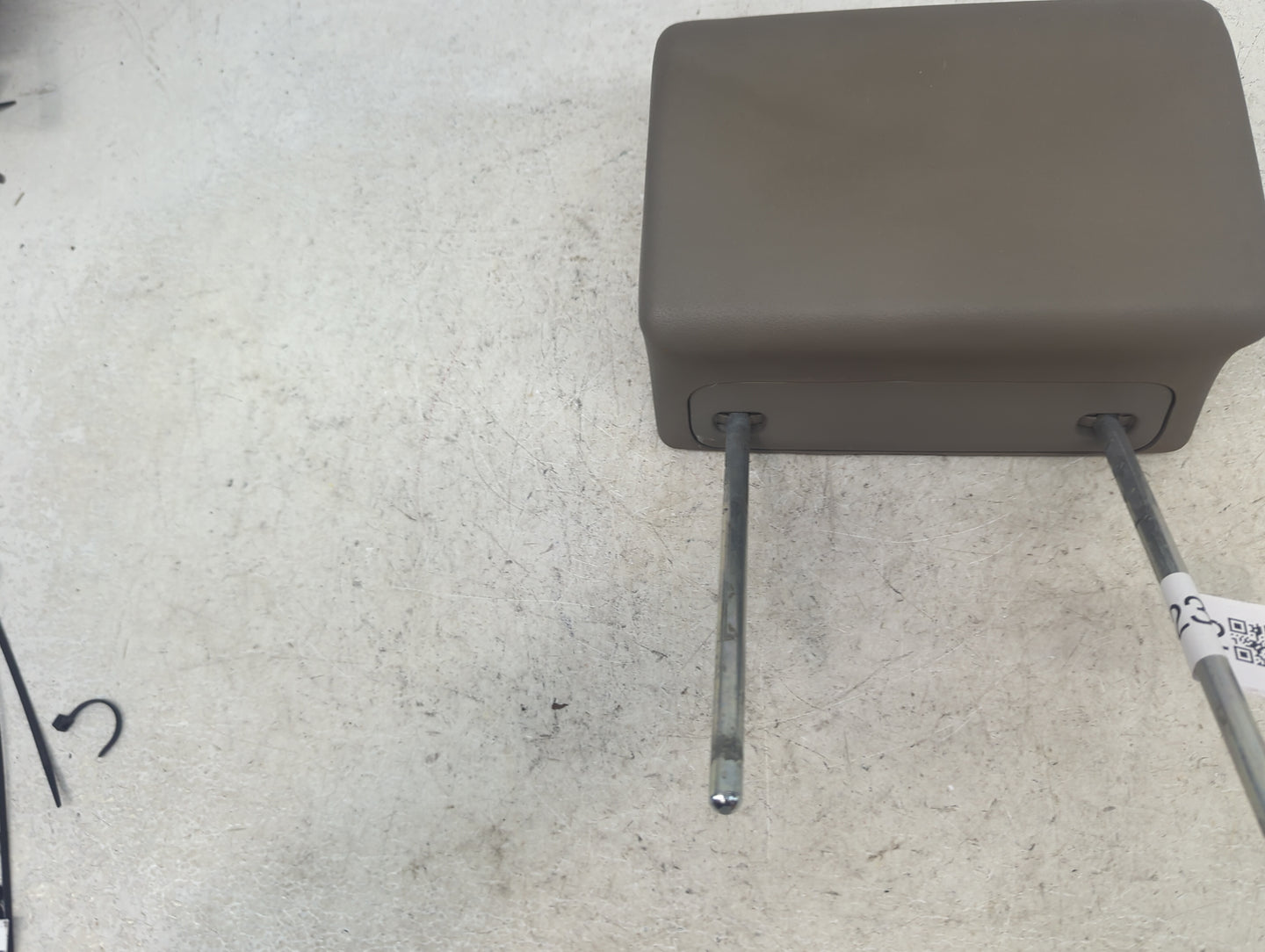 2008 Jeep Wrangler Headrest Head Rest Front Driver Seat Tan - Oemusedautoparts1.com